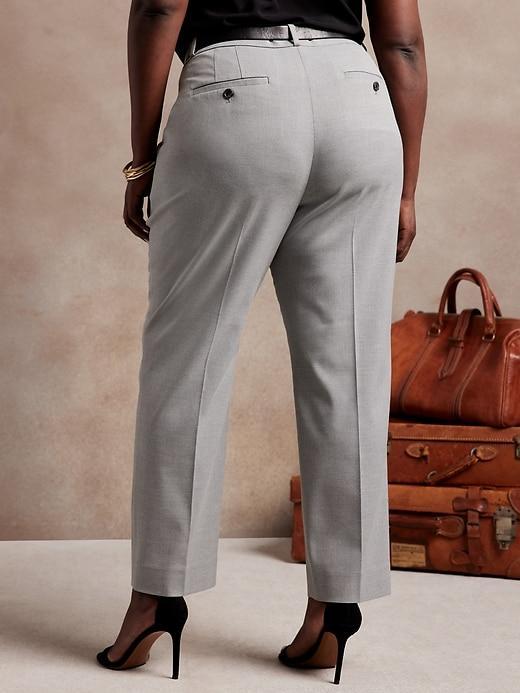 Curvy Avery Straight Pant Product Image