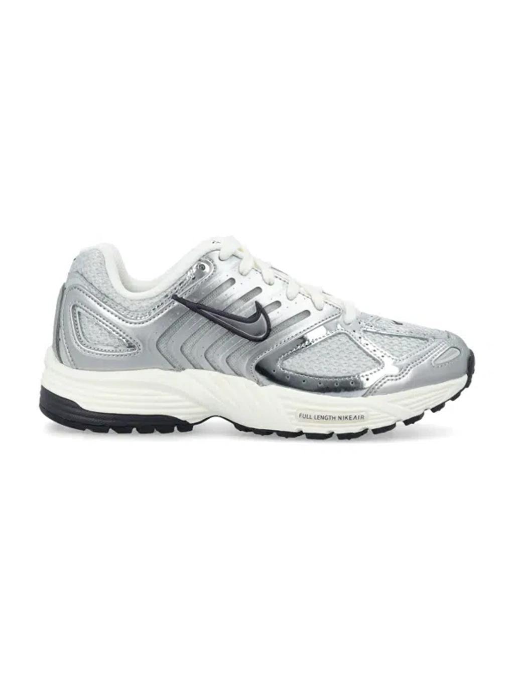 NIKE Air Peg 2k5 Woman Sneaker In Chrome/photon Dust Product Image