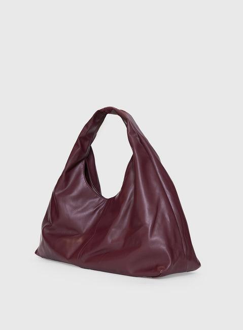 Feel A Way Shoulder Bag Burgundy Product Image