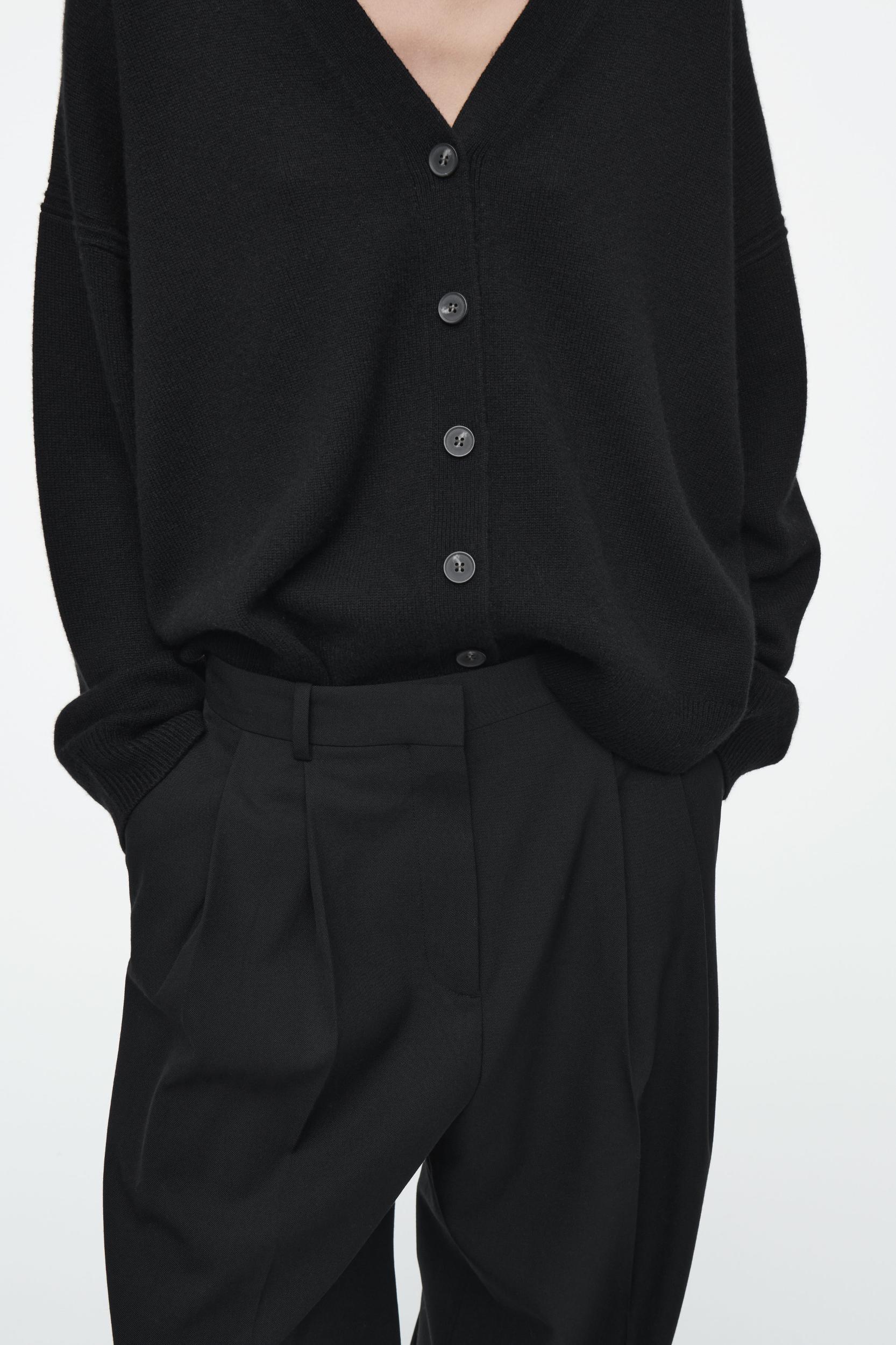 PURE CASHMERE CARDIGAN Product Image