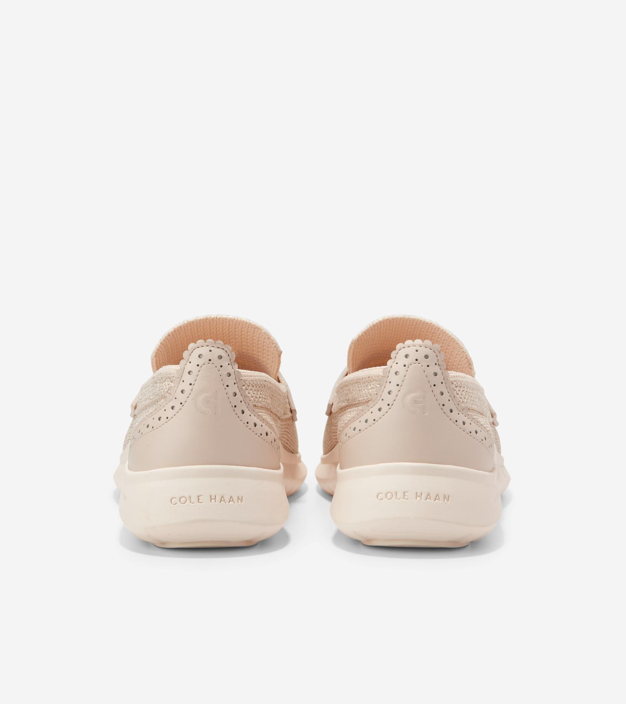 Essential Pouch Product Image