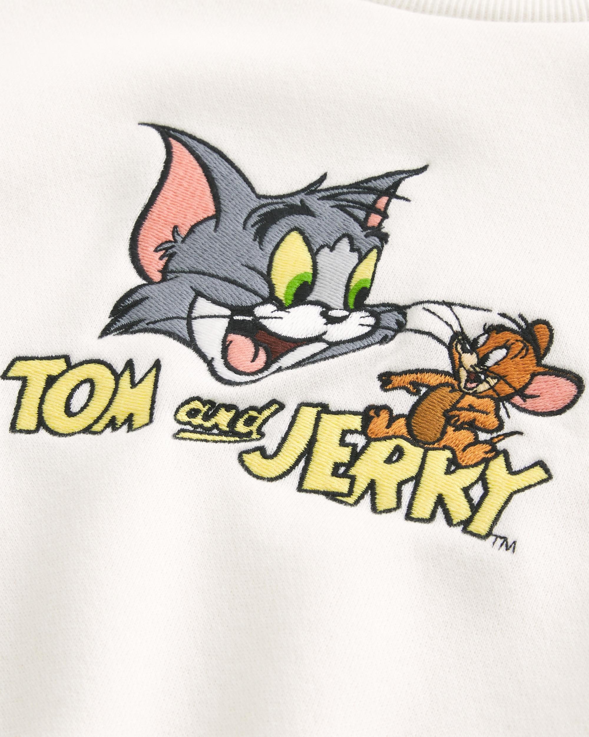 Garfield Graphic Crew Sweatshirt Product Image