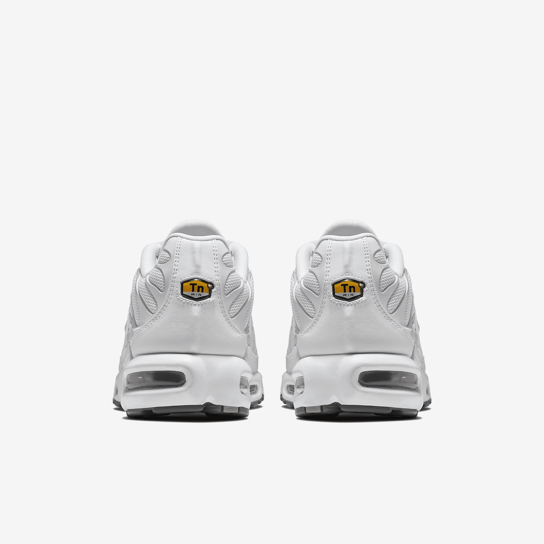 Nike Men's Air Max Plus Shoes Product Image
