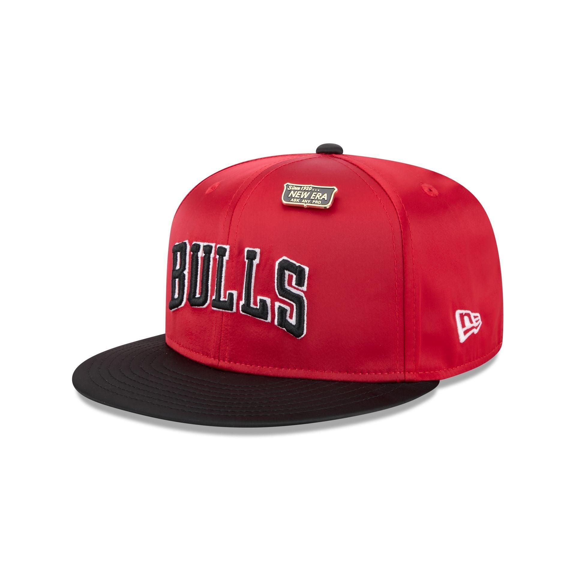 Chicago Bulls Spring Satin 59FIFTY Fitted Hat Male Product Image