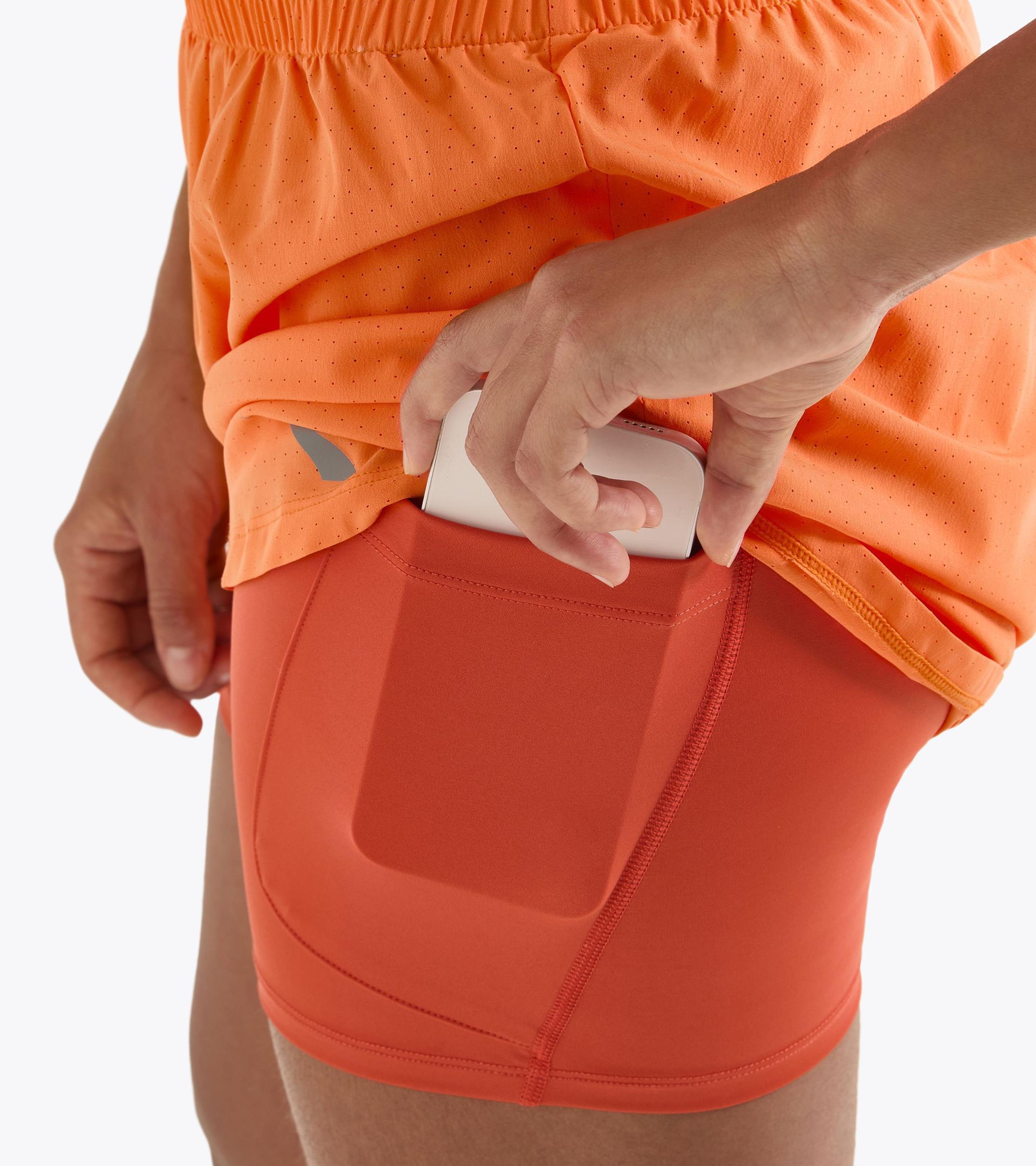 L. SHORTS 2IN1 5 RUN CREW Product Image