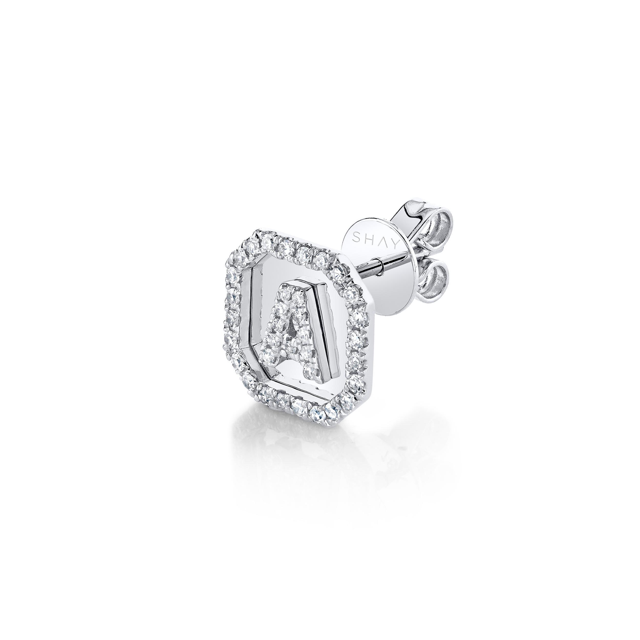 MINI ME DIAMOND PAVE INITIAL SINGLE NAMEPLATE STUD Product Image
