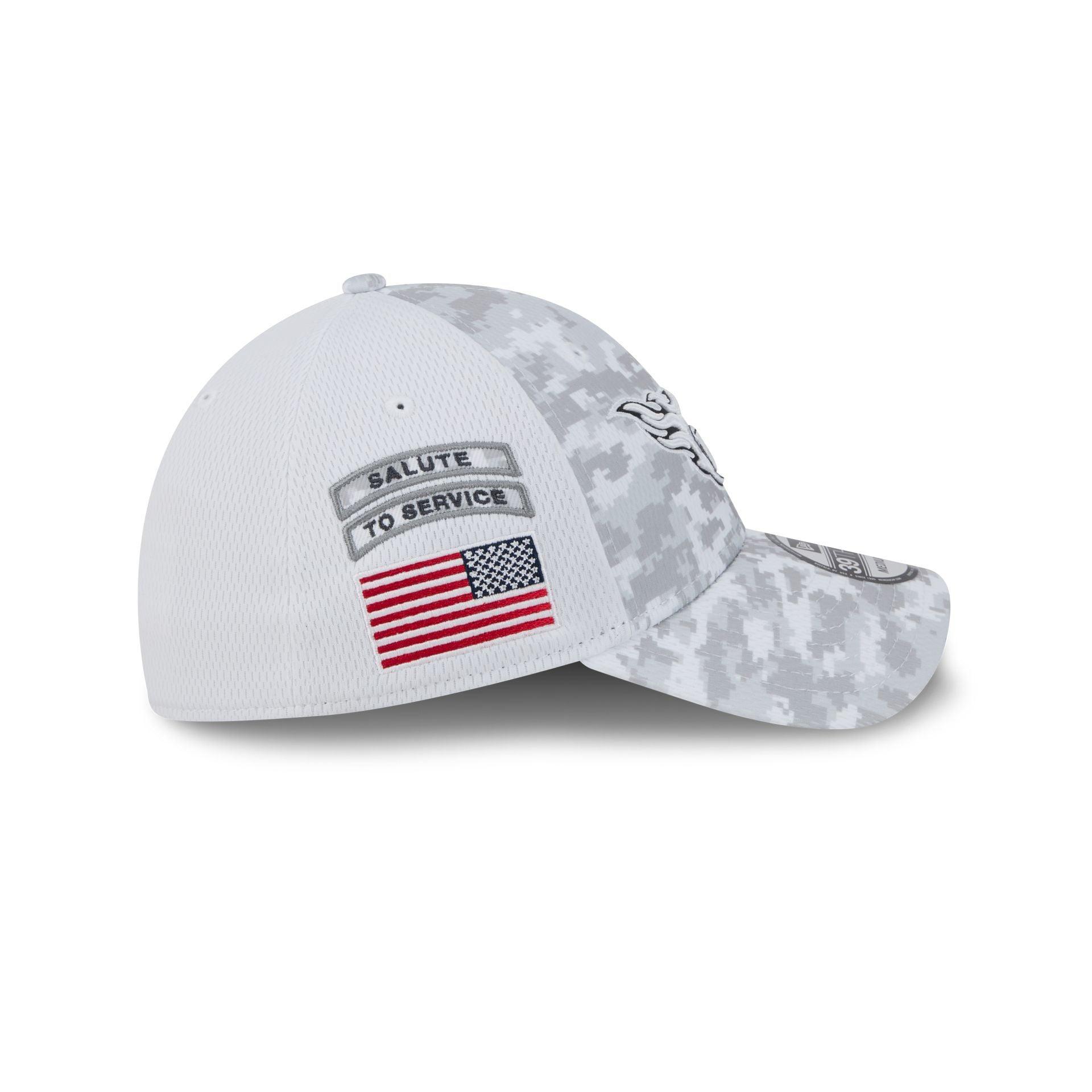 Tennessee Titans 2024 Salute to Service 39THIRTY Stretch Fit Hat Male Product Image