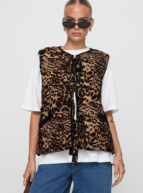 Samual Quilted Vest Leopard Product Image