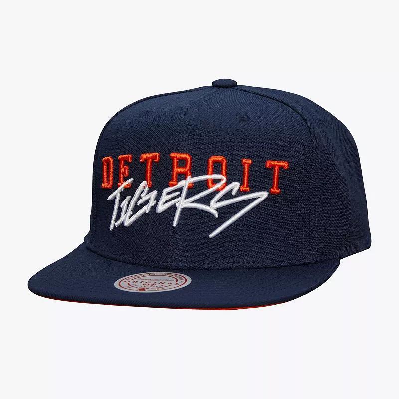 Mens Mitchell & Ness Detroit Tigers Team Tagged Snapback Hat, Blue Product Image