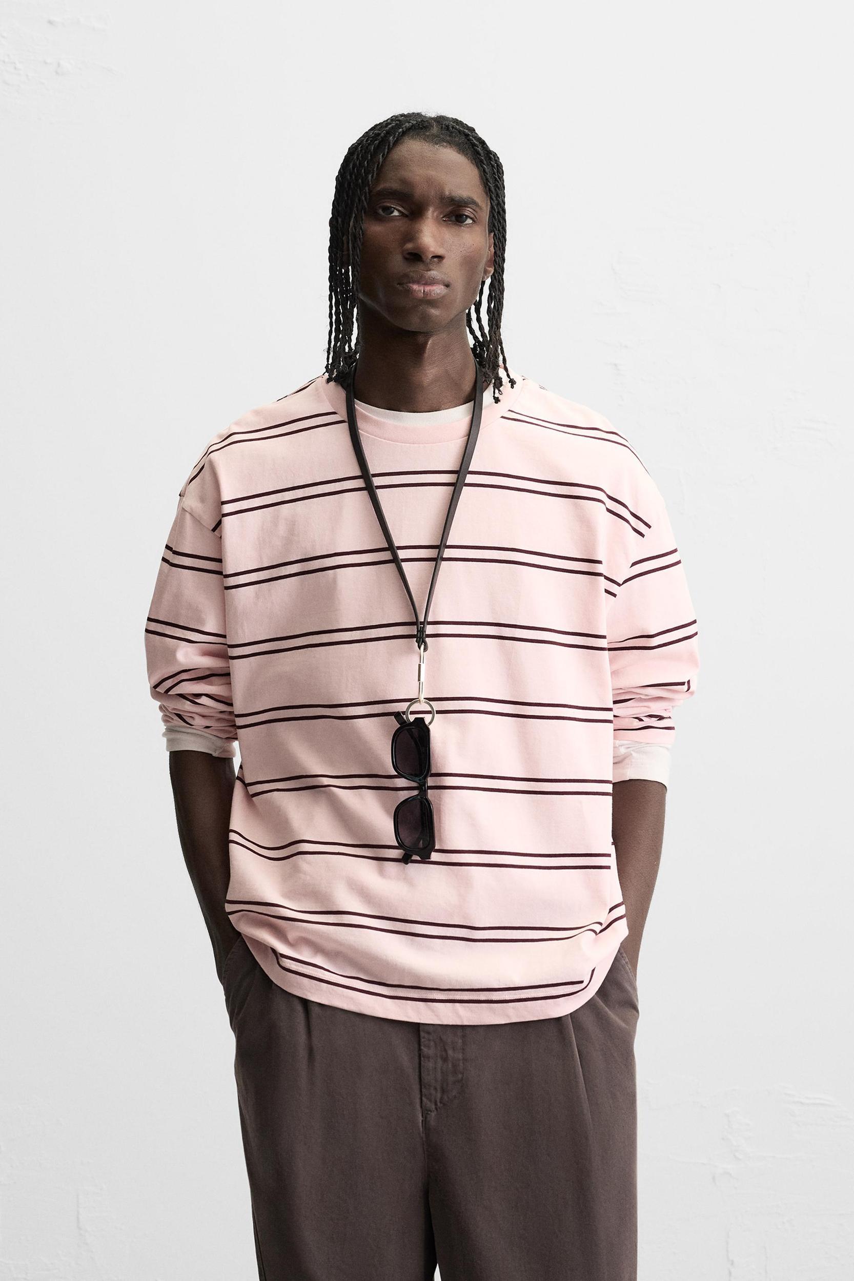 STRIPED T-SHIRT Product Image