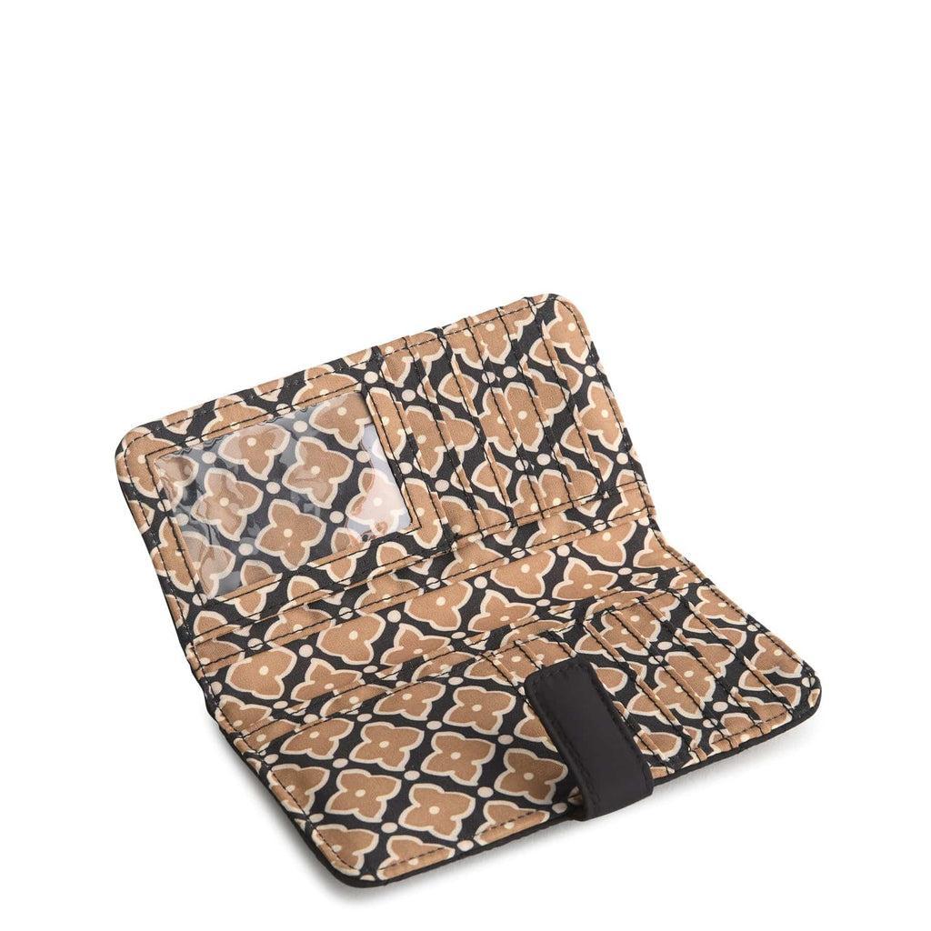 Outlet Medium Essential Tab Wallet Product Image