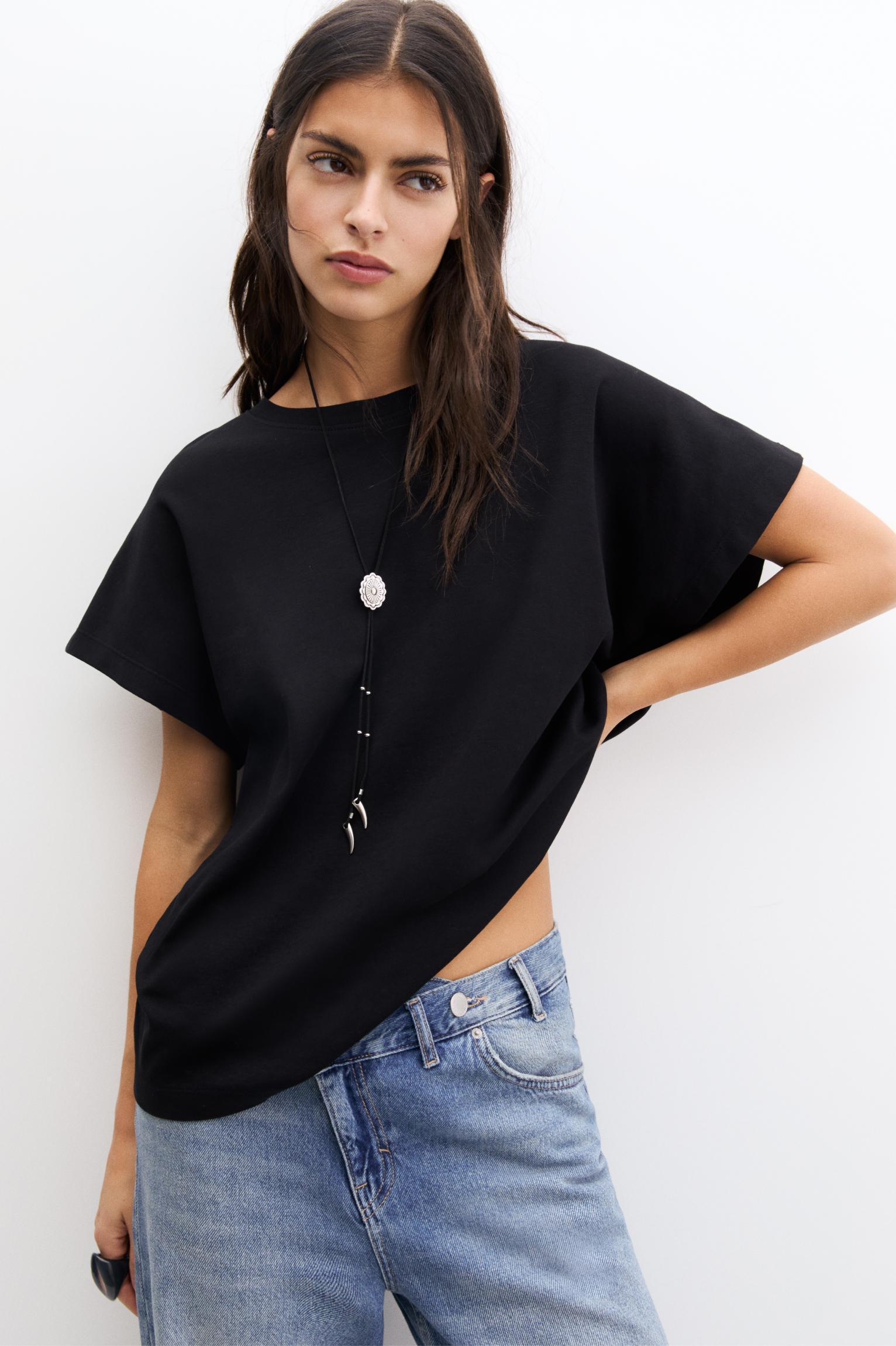 Basic oversized T-shirt Product Image