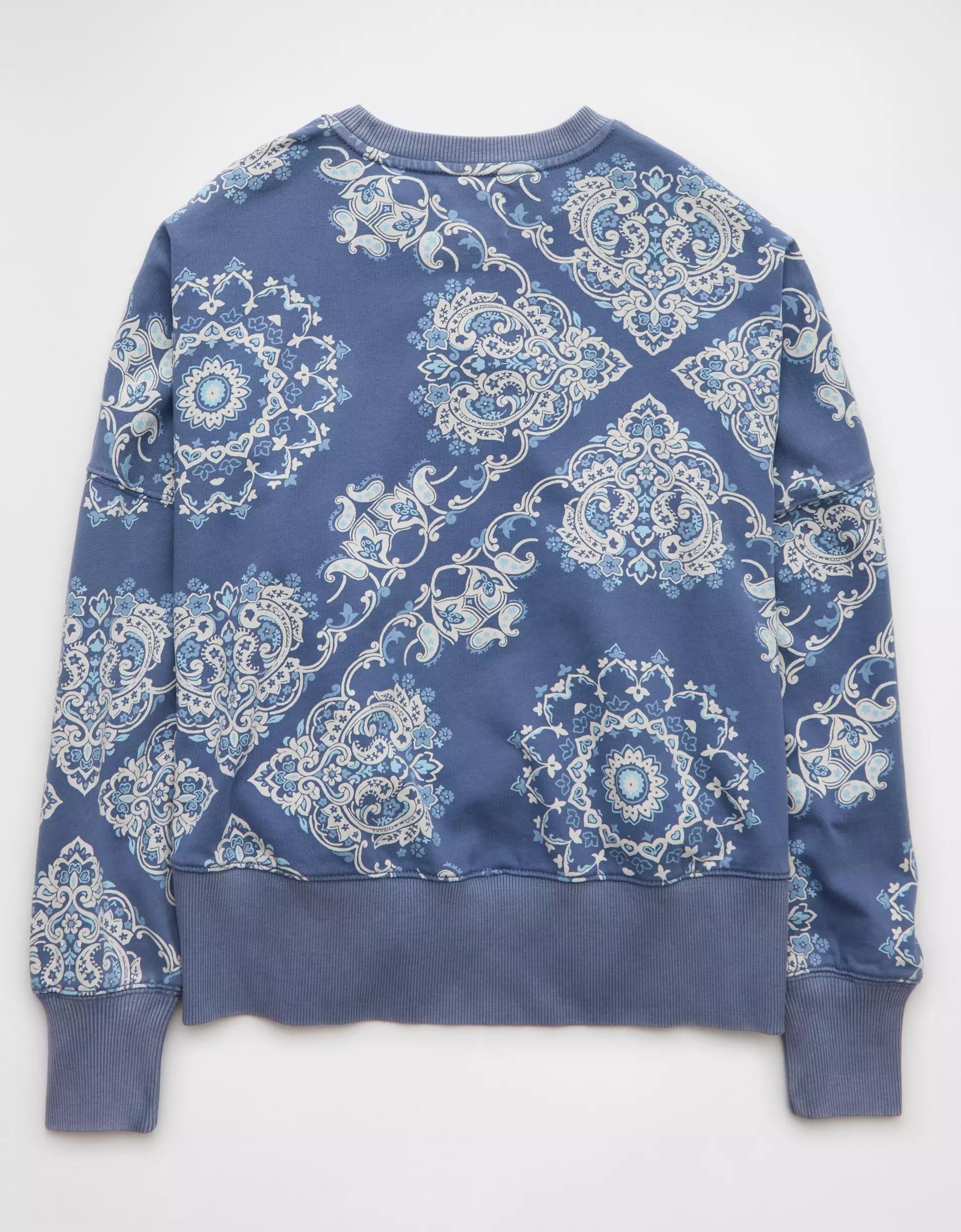 AE Big Hug Destination Graphic Crew Neck Sweatshirt Product Image