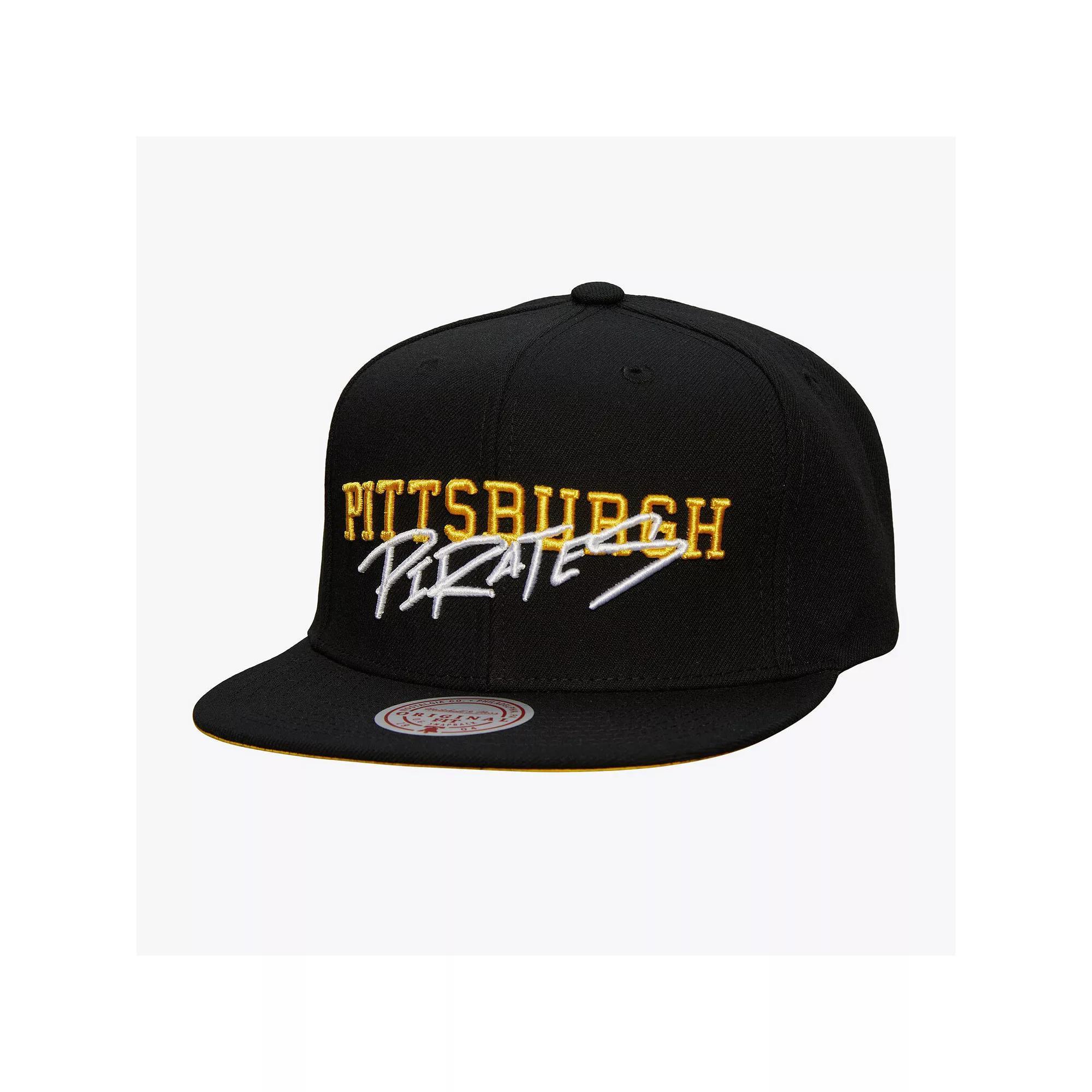 Men's Mitchell & Ness Black Pittsburgh Pirates Team Tagged Snapback Hat Product Image