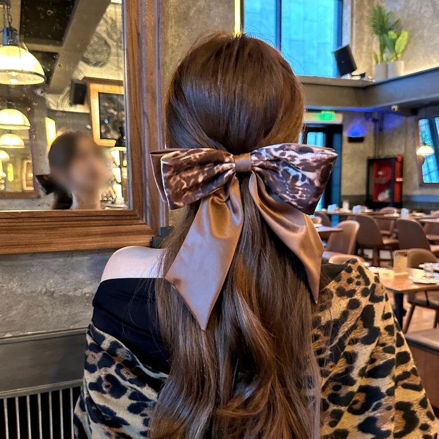 Leopard Print Bow Hair Clip Product Image