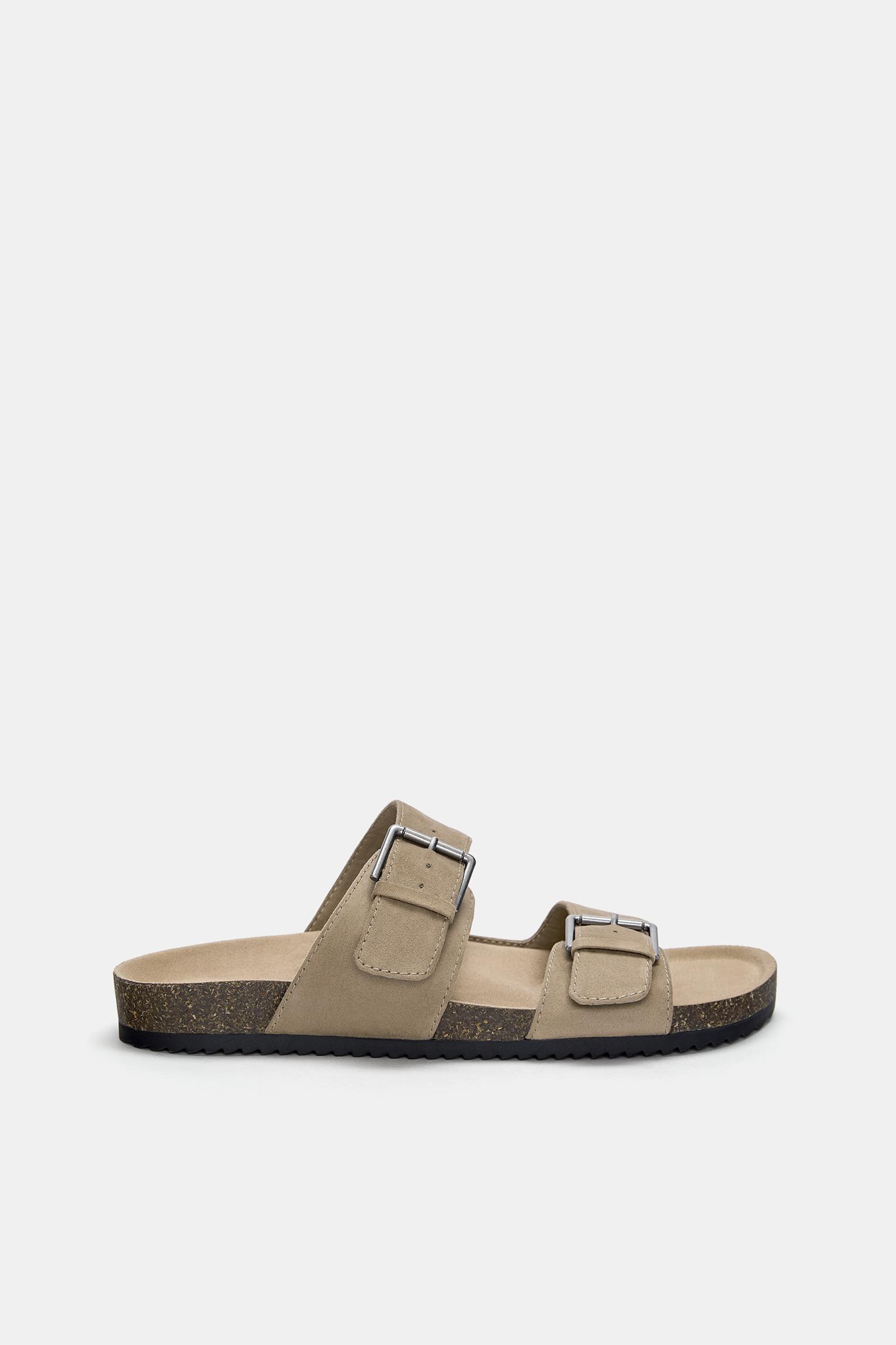 Buckled sandals Product Image