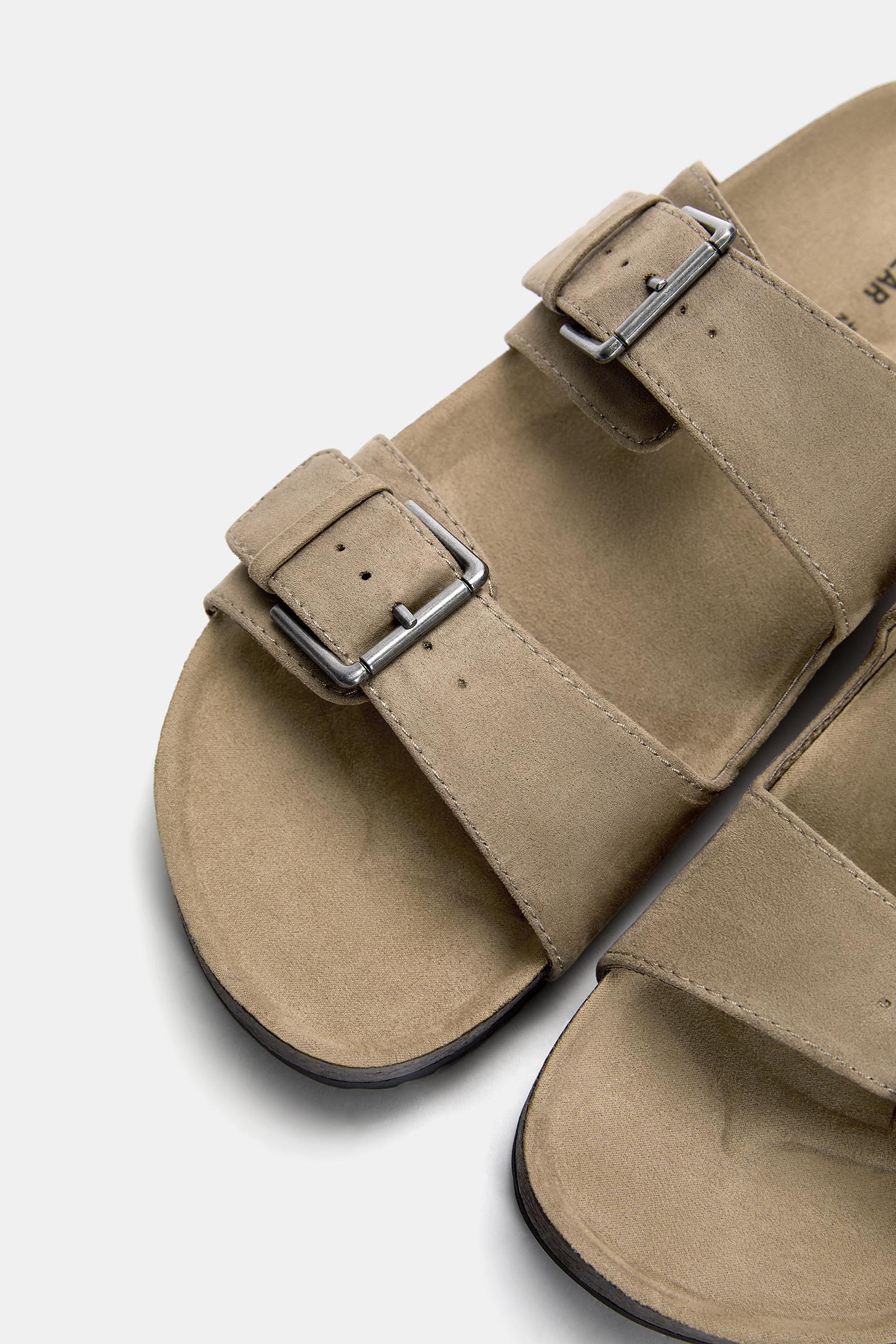 Buckled sandals Product Image
