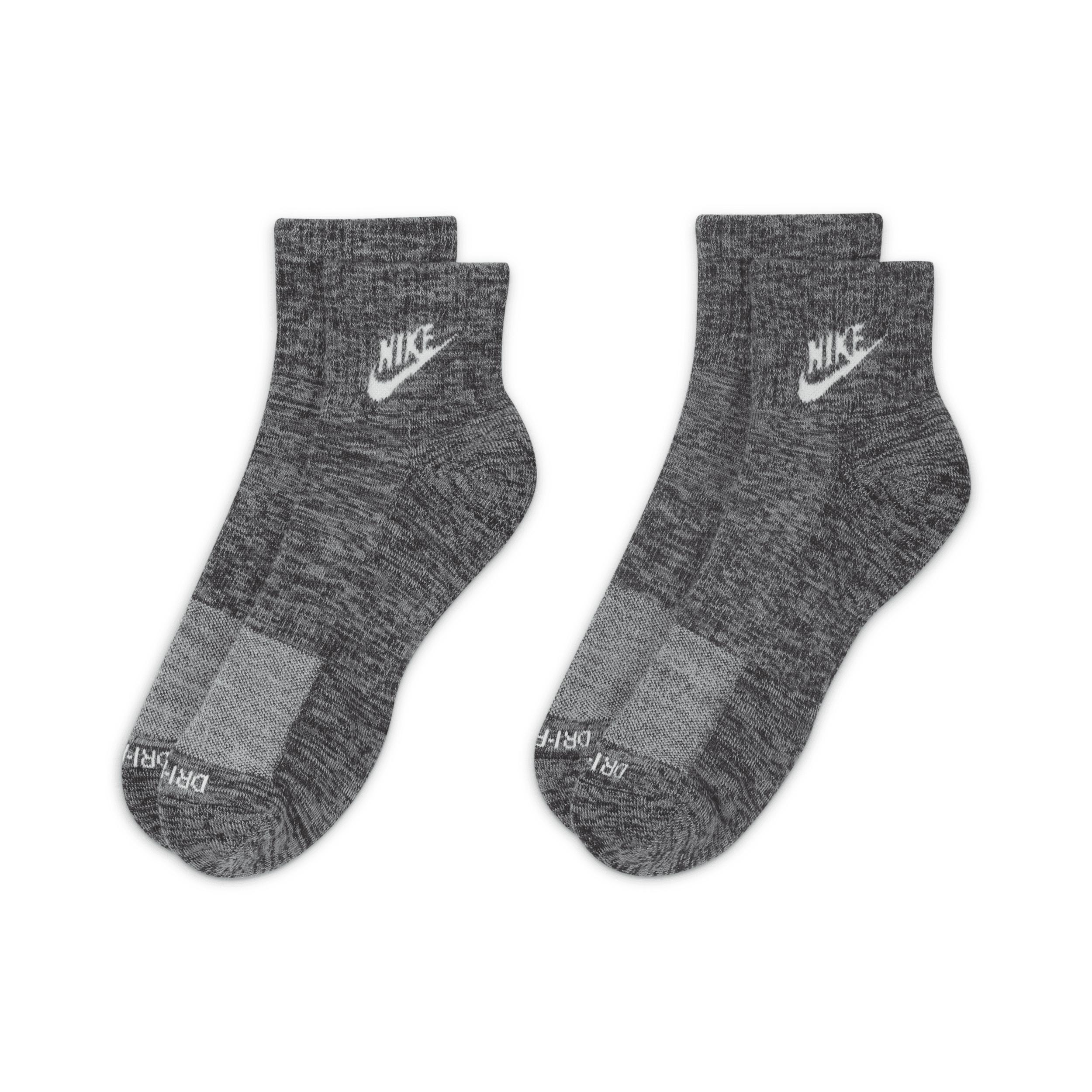 Nike Everyday Plus Cushioned Ankle Socks Product Image