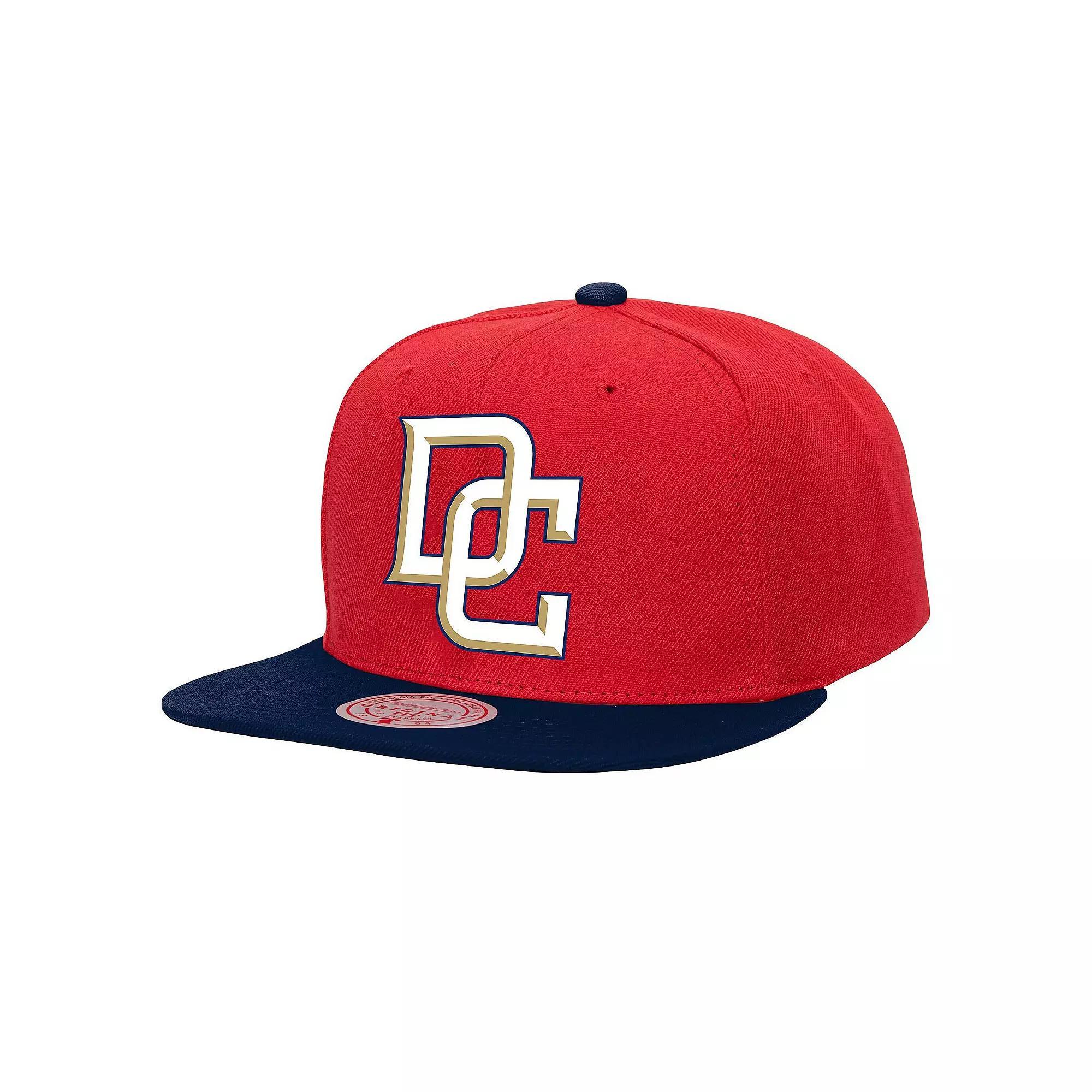 Men's Mitchell & Ness Red Washington Nationals Cooperstown Collection Basic Flip Snapback Hat Product Image