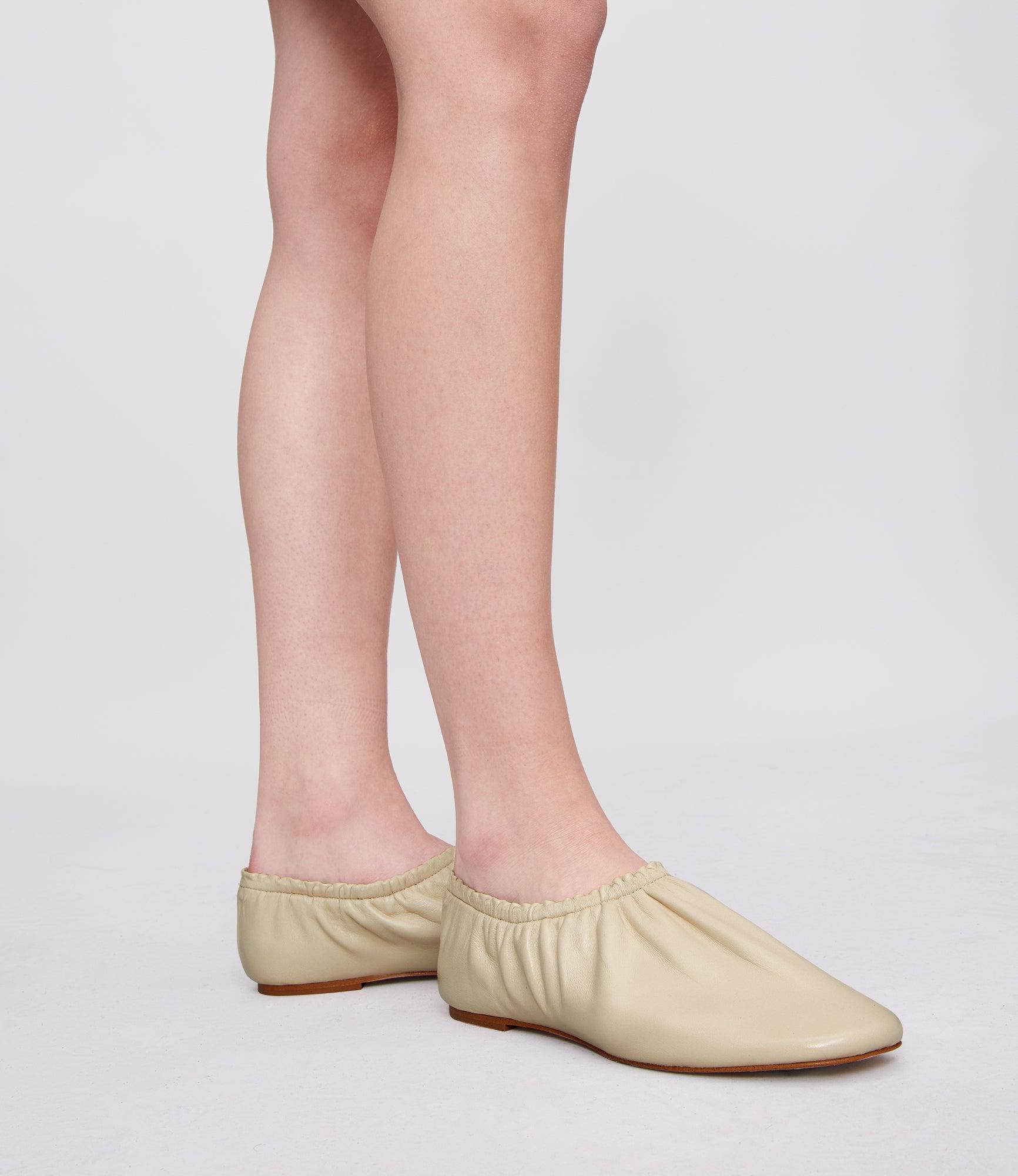 Swan slip-ons Female Product Image