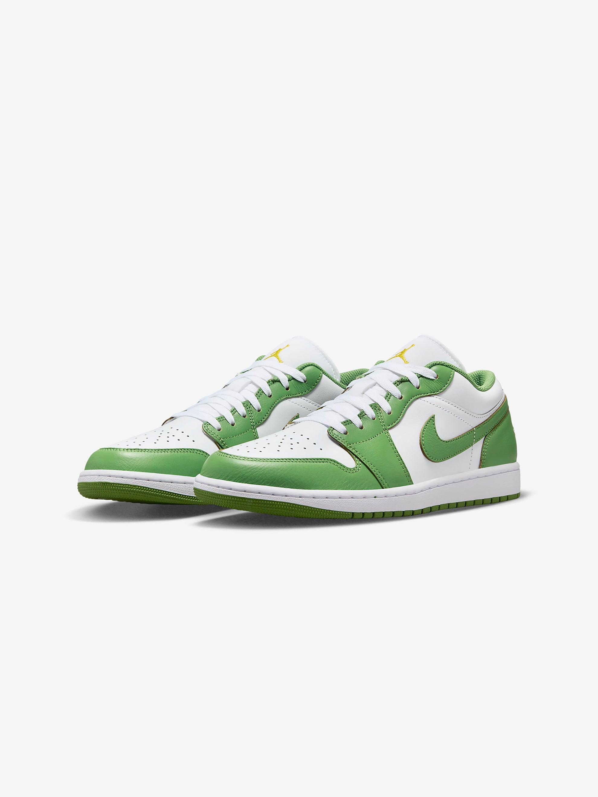 AIR JORDAN 1 LOW SE  (WHITE/CHLOROPHYLL-LIGHTENING) Product Image