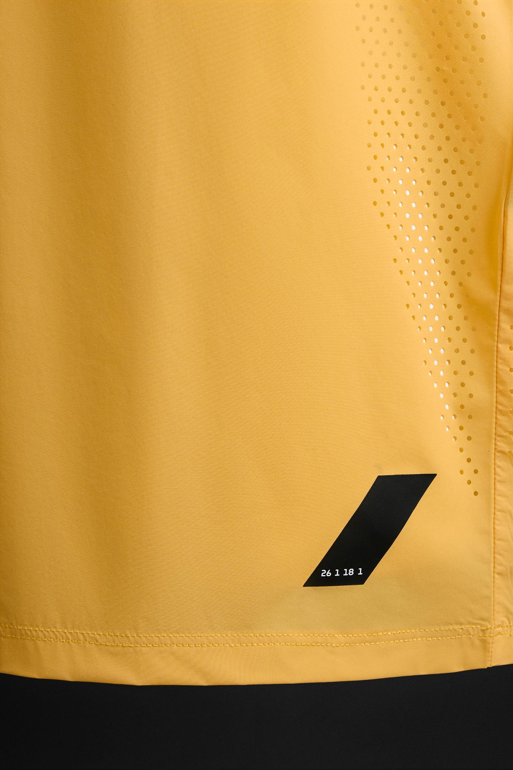 LIGHTWEIGHT TECHNICAL TANK TOP Product Image