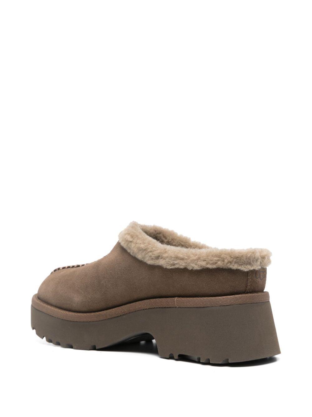 New Heights Cozy clogs Product Image