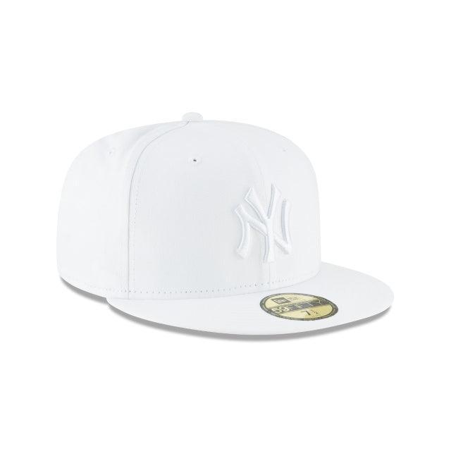 New York Yankees Whiteout Basic 59FIFTY Fitted Hat Male Product Image