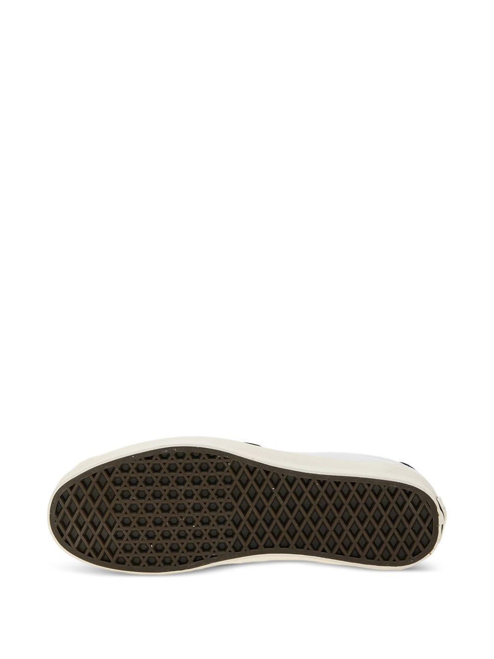 leather sneakers Product Image