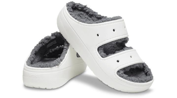 Crocs Unisex Classic cozzzy sandal Product Image