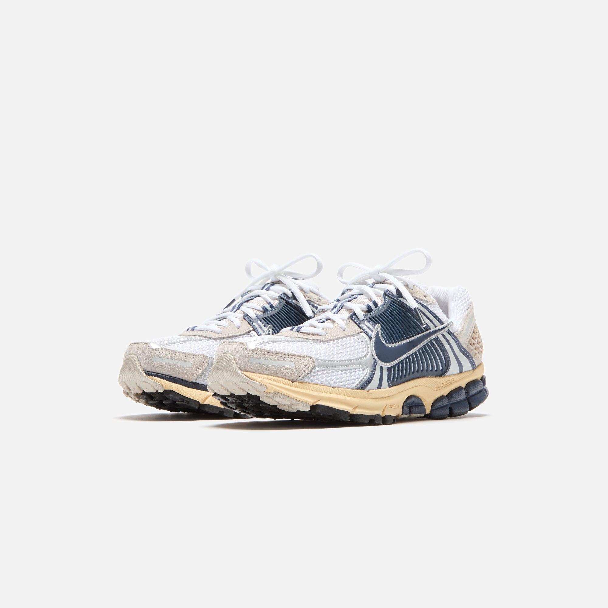 Nike Zoom Vomero 5 - White / Thunder Blue / Cream II / Metallic Platinum Male Product Image