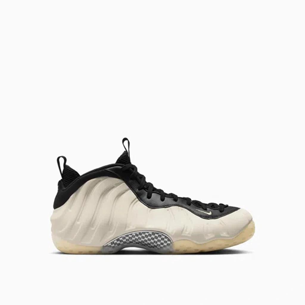 NIKE Air Foamposite One "light Orewood Brown" Sneakers In Black Product Image