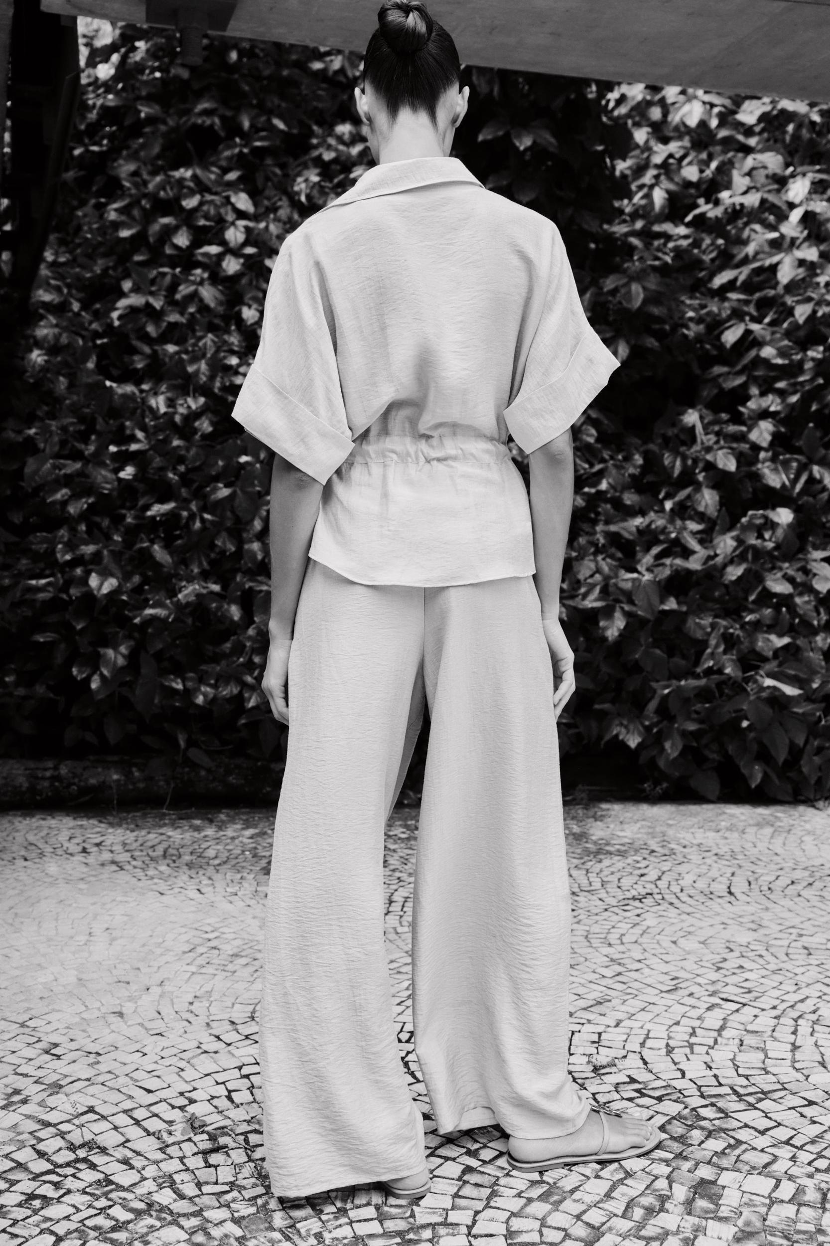 ELASTIC WAIST WIDE LEG PANTS Product Image