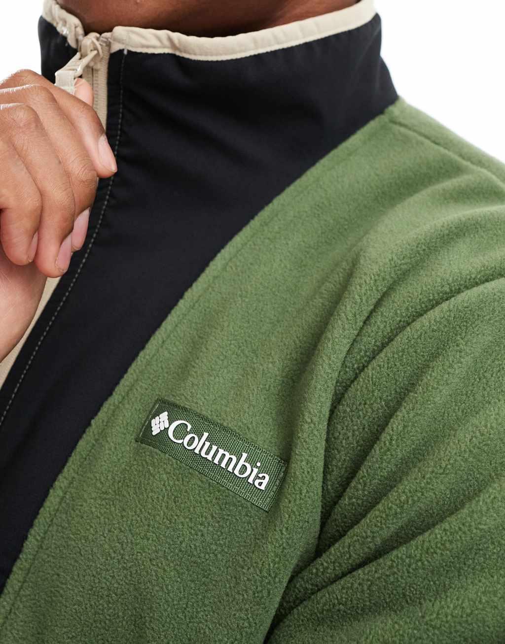 Columbia Sequoia Grove full zip fleece in green Product Image