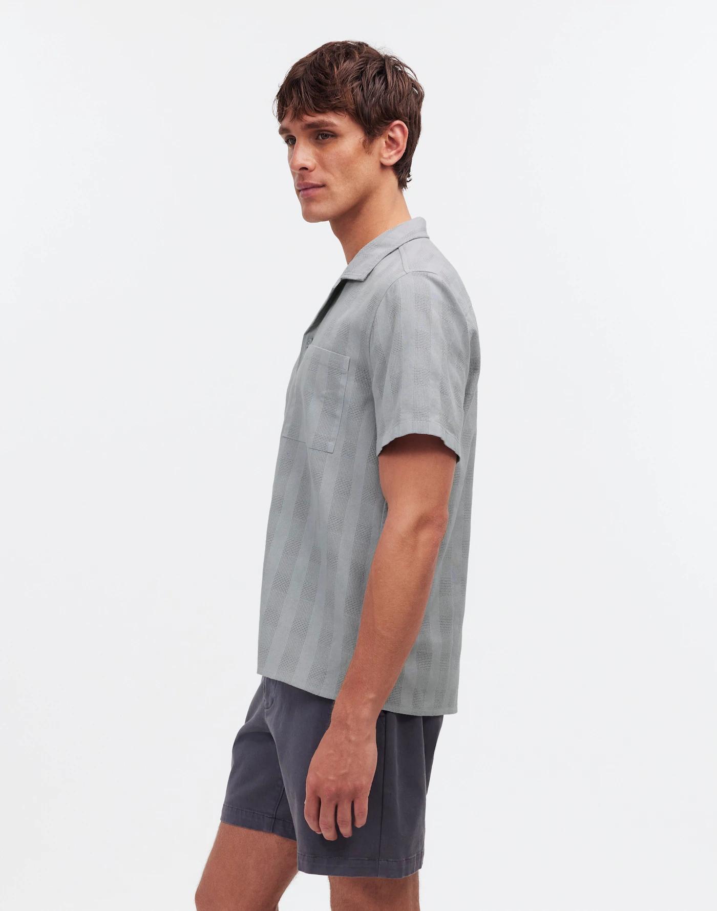 Easy Short-Sleeve Shirt in Textured Dobby Product Image