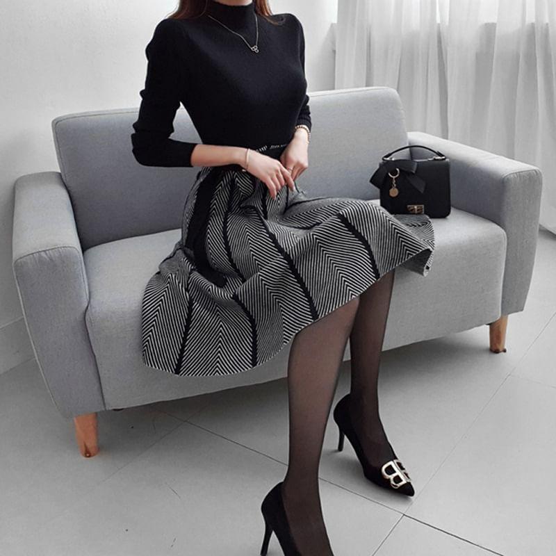 Long-Sleeve Turtleneck Two Tone Pleated A-Line Knit Dress Product Image