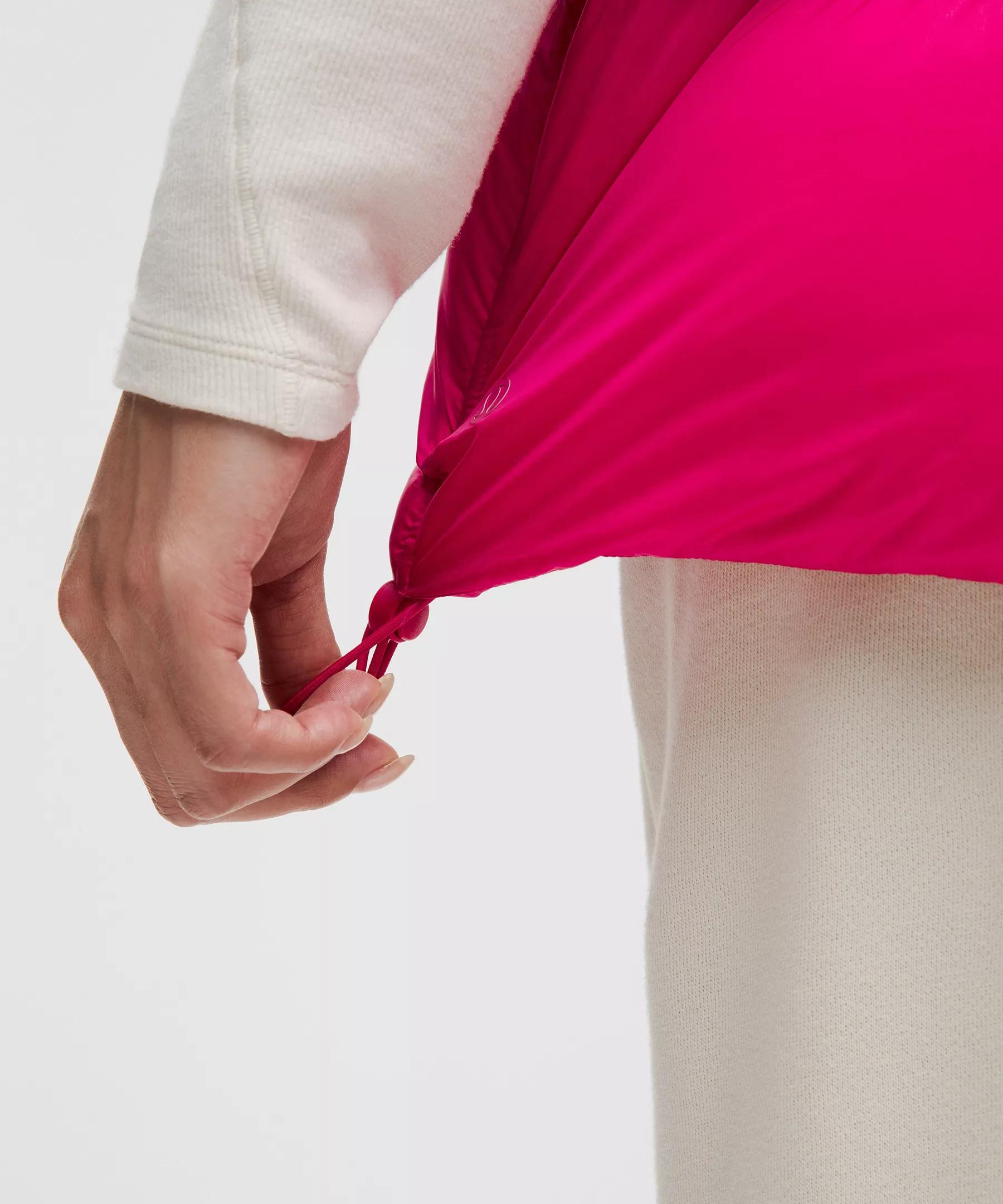 Featherweight 900-Down-Fill Puffer Vest Product Image