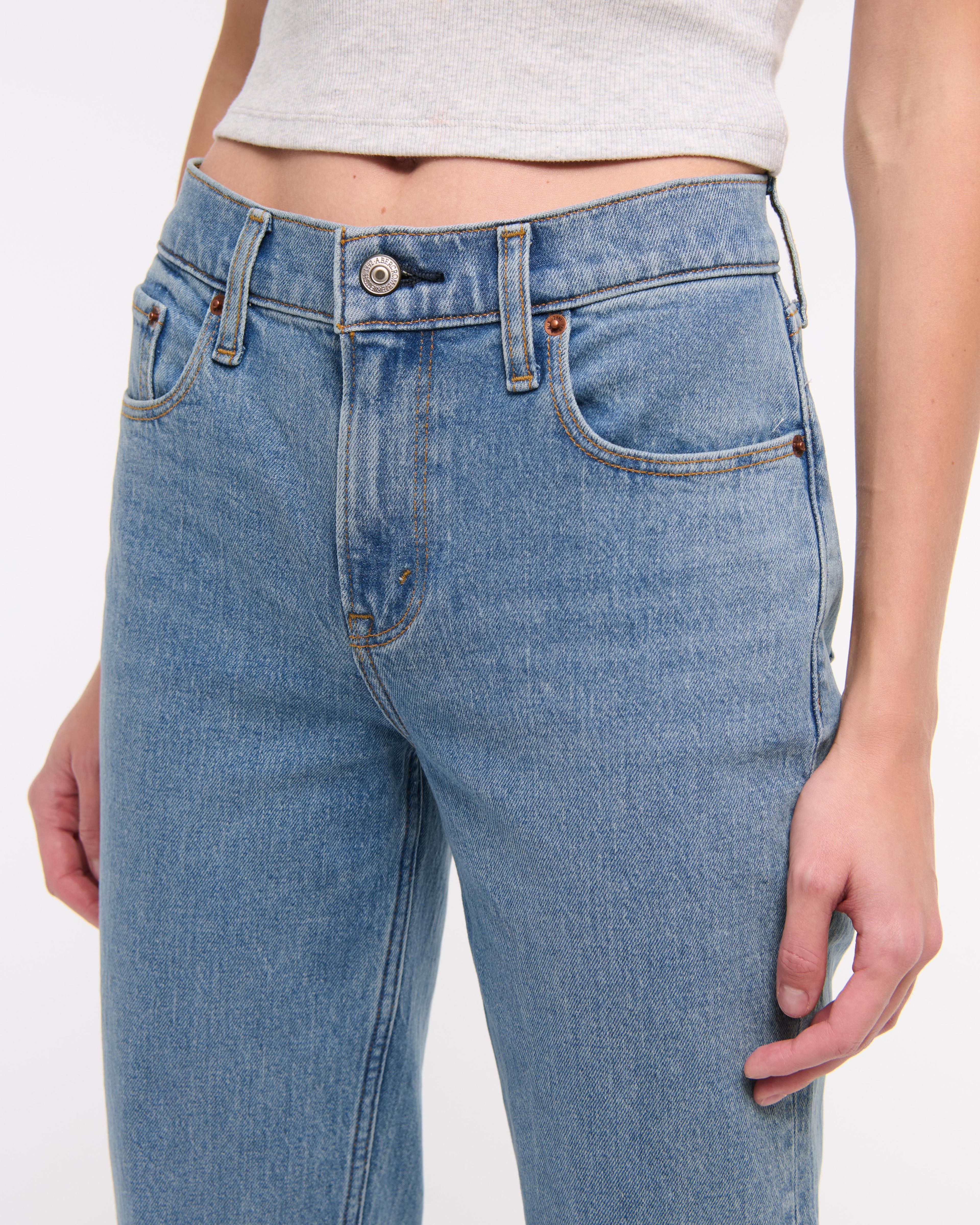 Mid Rise 90s Straight Jean Product Image