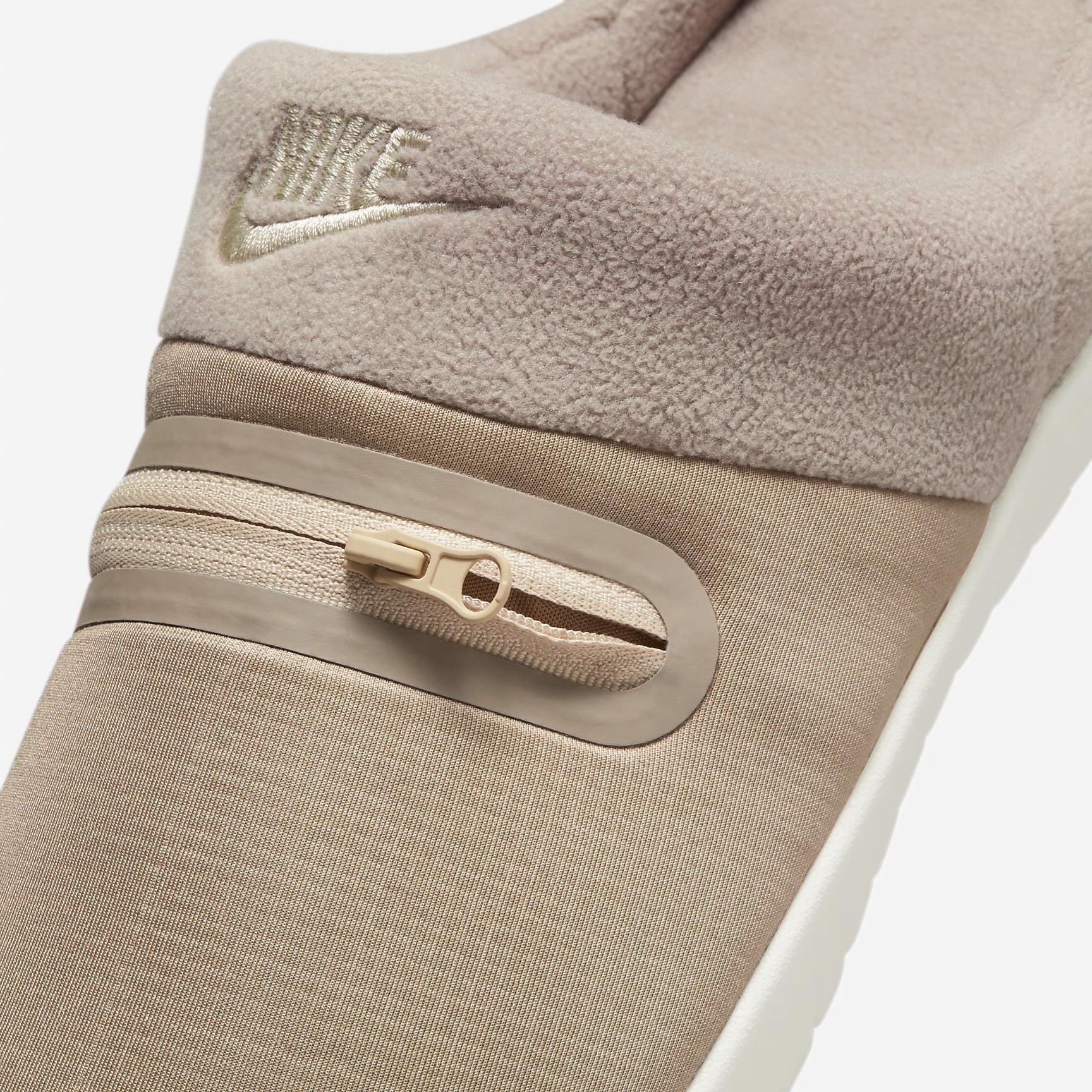 Nike Men's Burrow Slippers Product Image
