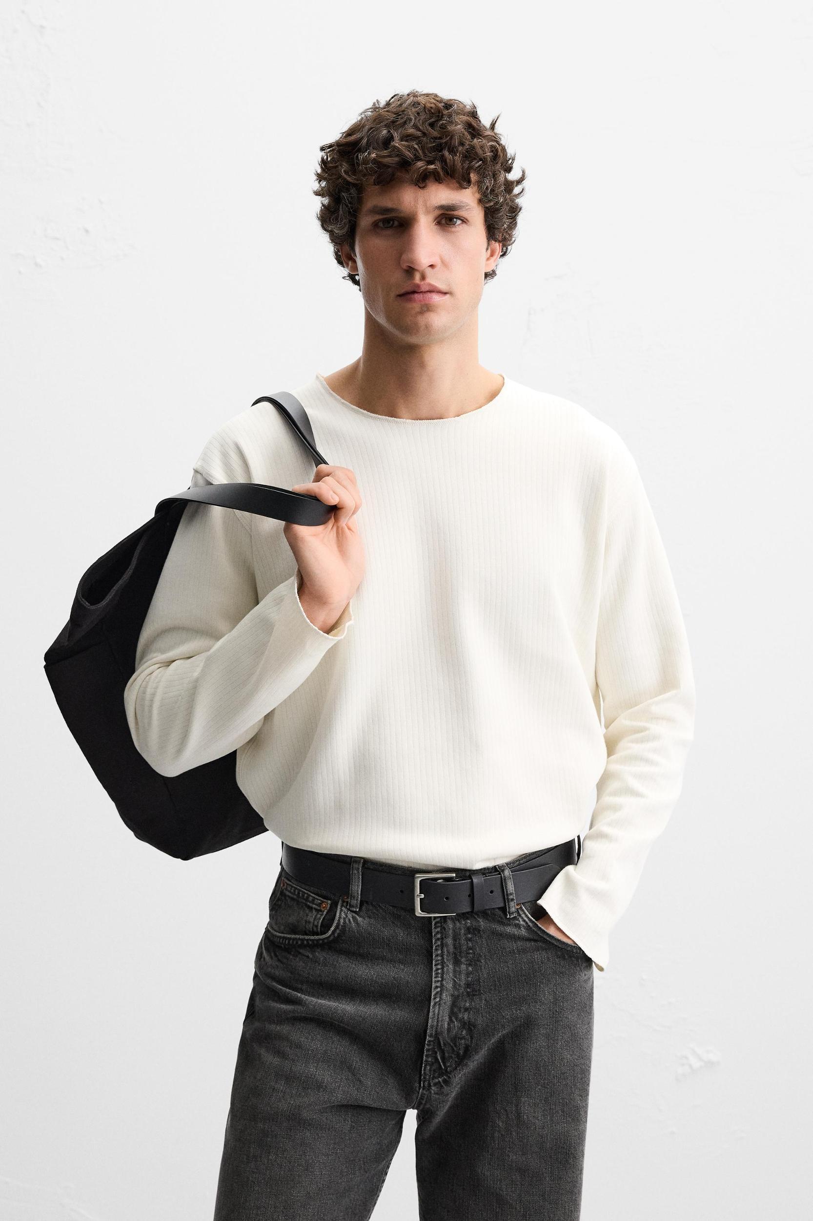 RIBBED TEXTURED T-SHIRT Product Image