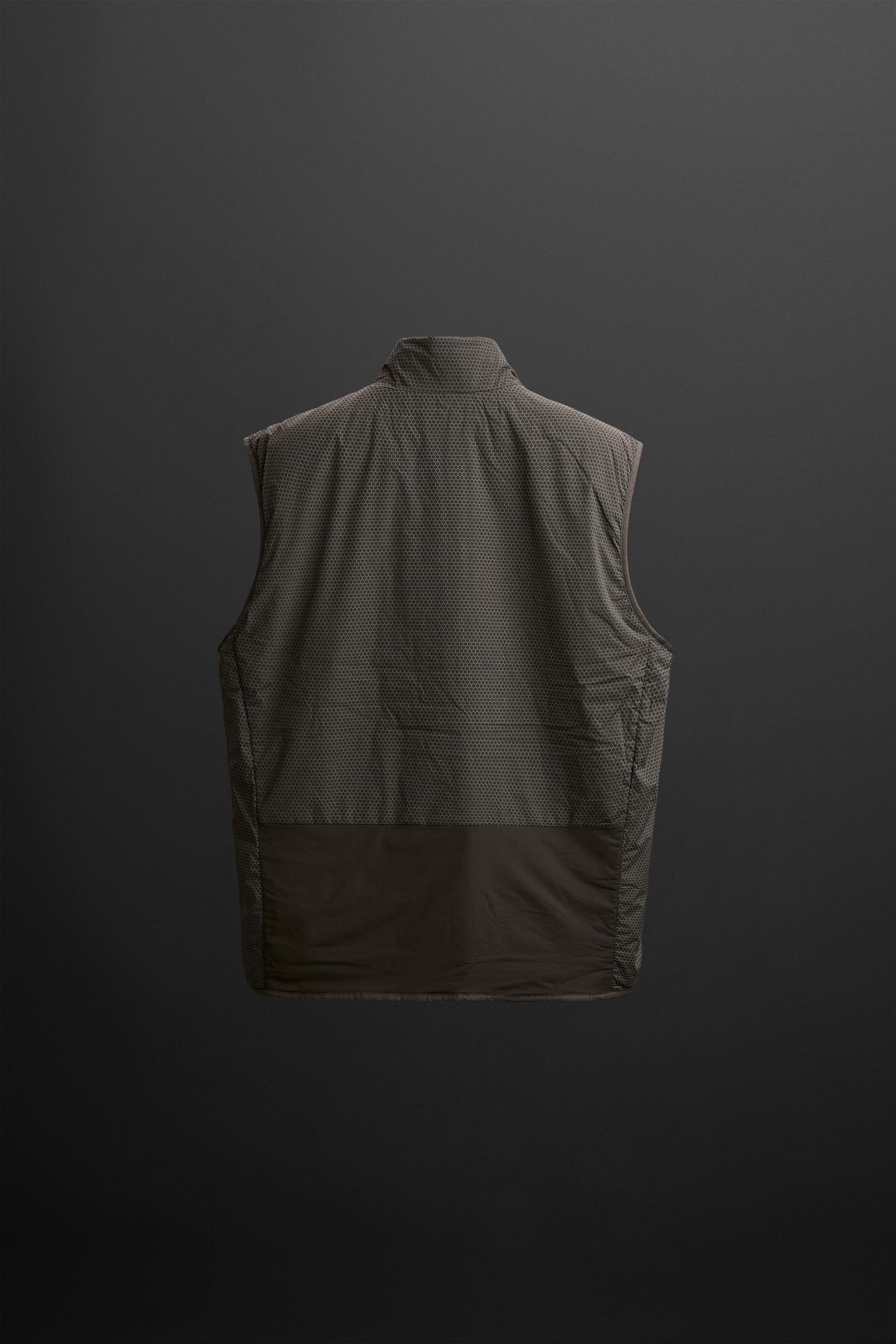 LIGHTWEIGHT TECHNICAL VEST Product Image