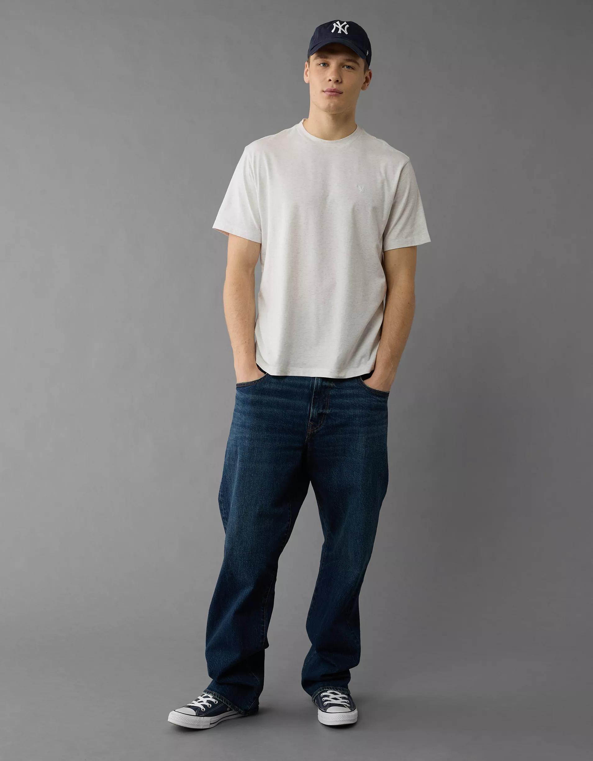 AE 24/7 Club T-Shirt Product Image