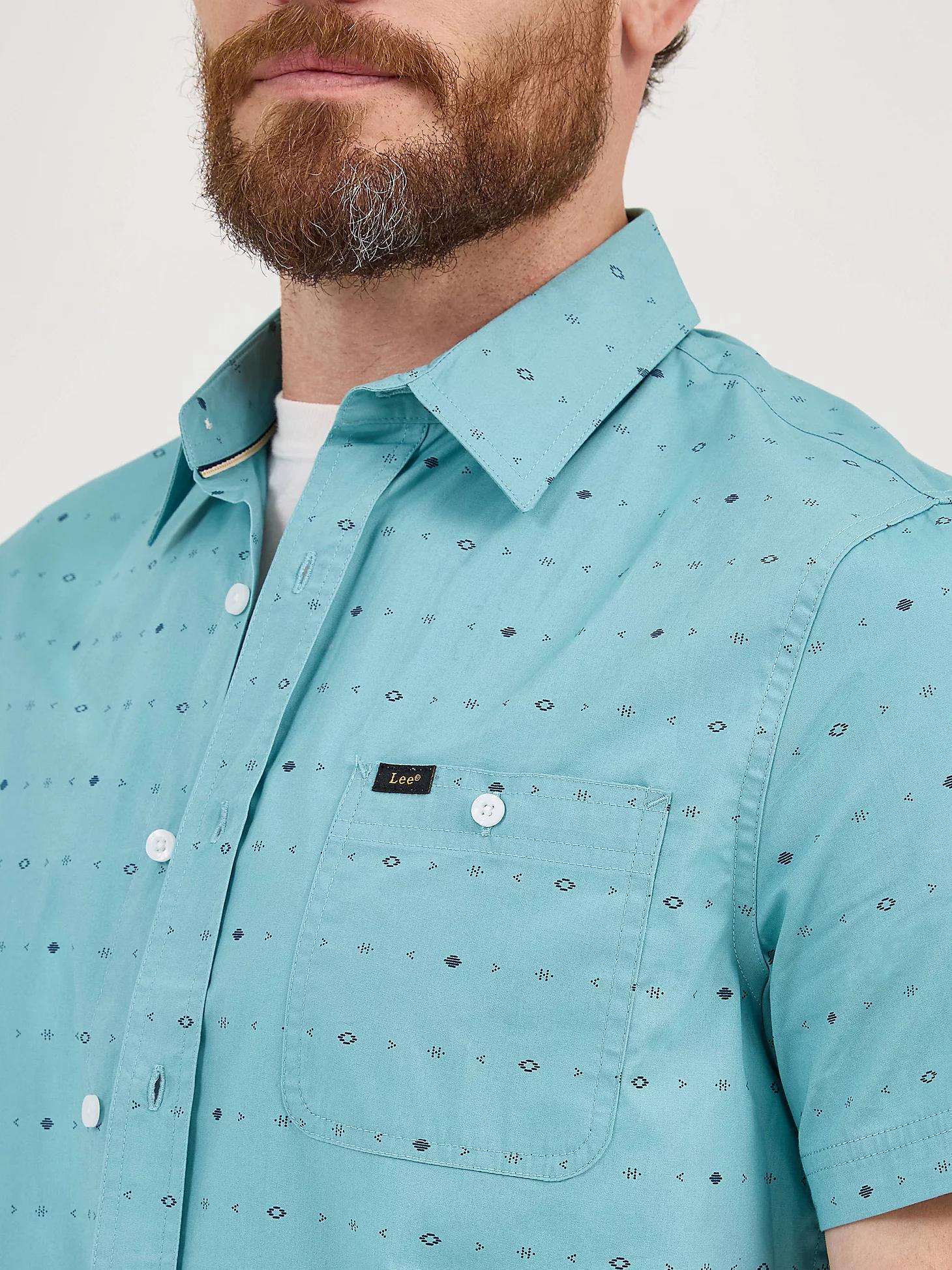 Men's Short Sleeve Stretch Print Button Down Shirt | Men's Tops & Tees | Lee® Product Image