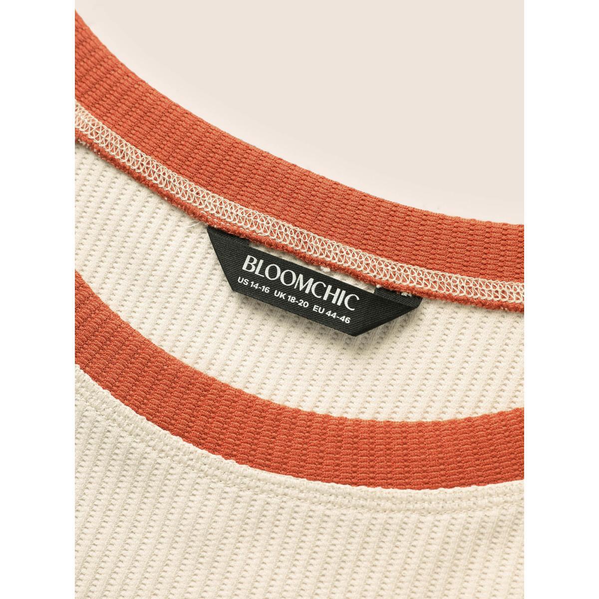 Plus Size Round Neck Contrast Raglan Sleeve T-shirt Multicolor Women Casual Contrast Round Neck Everyday T-shirts BloomChic 12/L Product Image