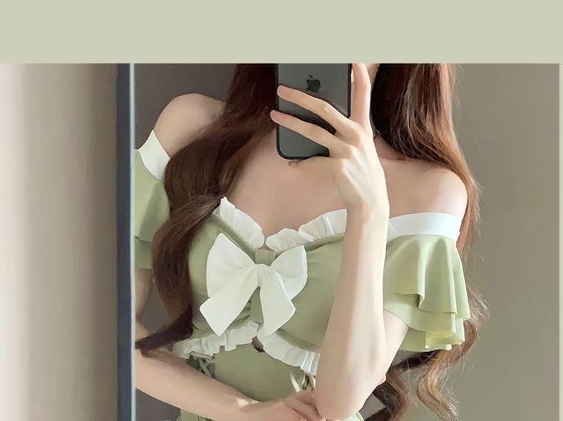 Cap-Sleeve Two Tone Bow Lace-Up Swim Dress Product Image