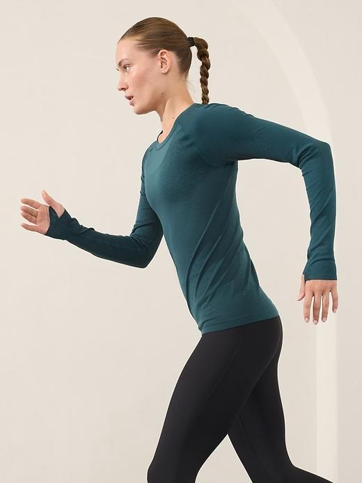 Momentum Seamless Top Product Image