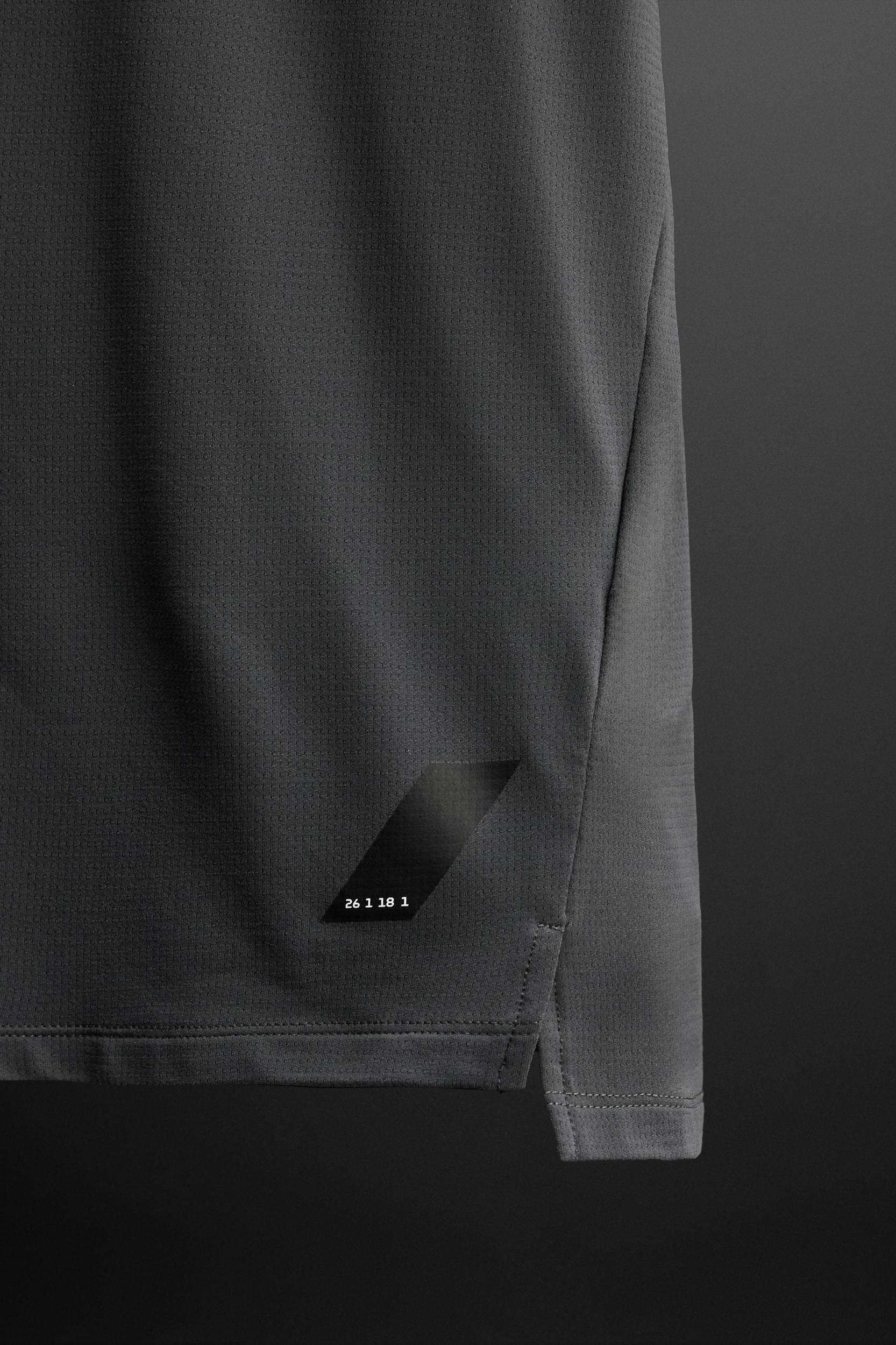 TEXTURED TRAINING T-SHIRT Product Image