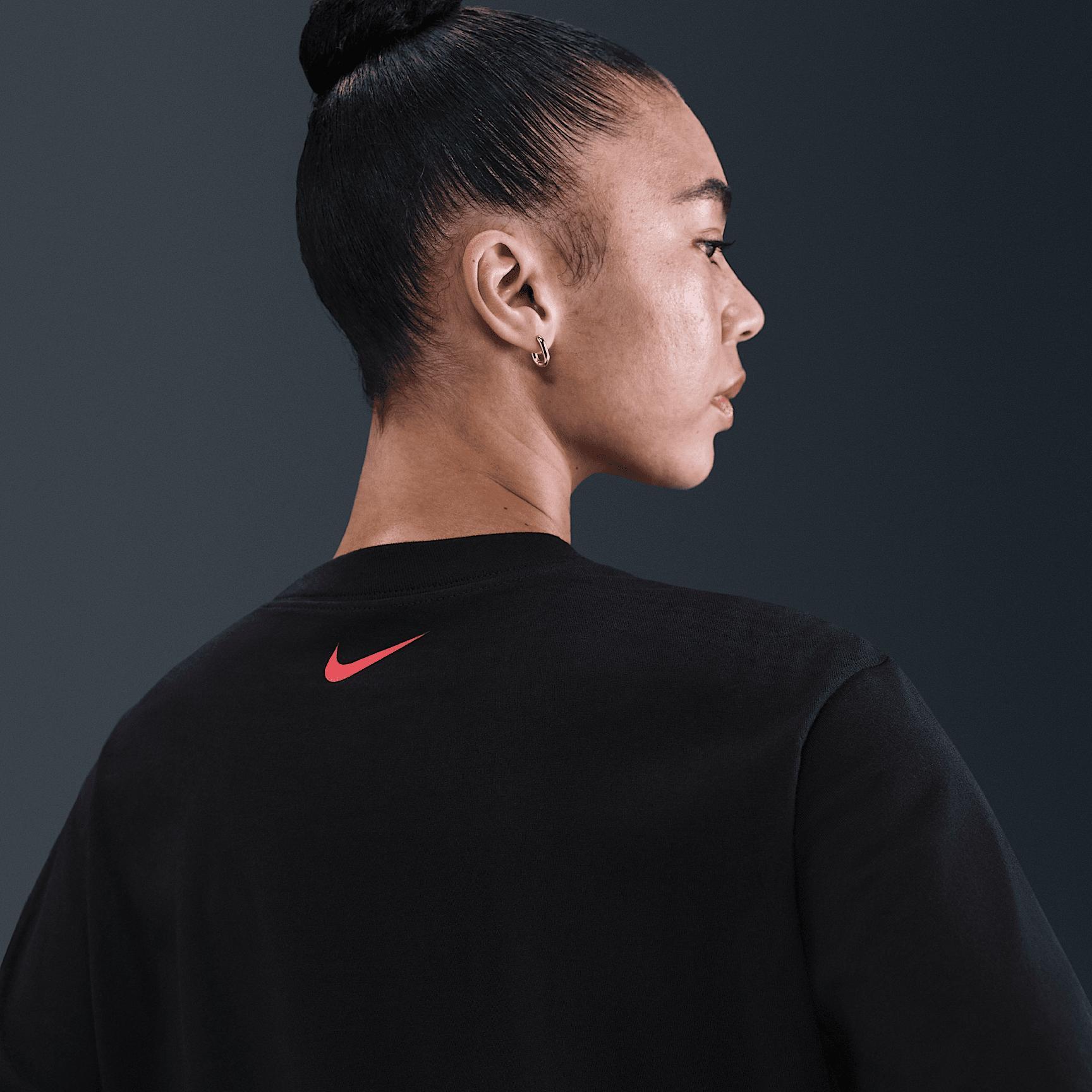 Nike Essential Women's T-Shirt Product Image