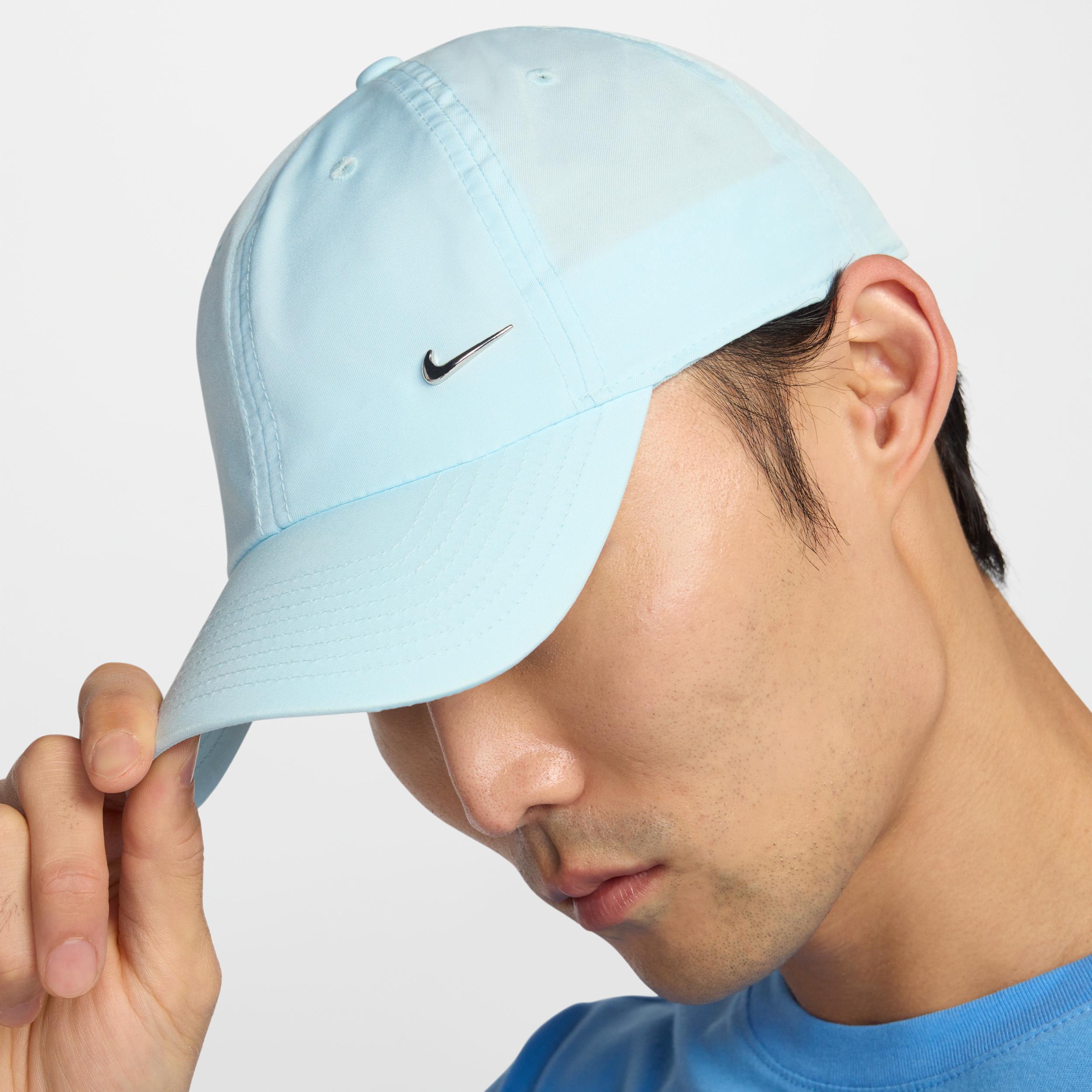 Nike Dri-FIT Club Unstructured Metal Swoosh Cap Product Image