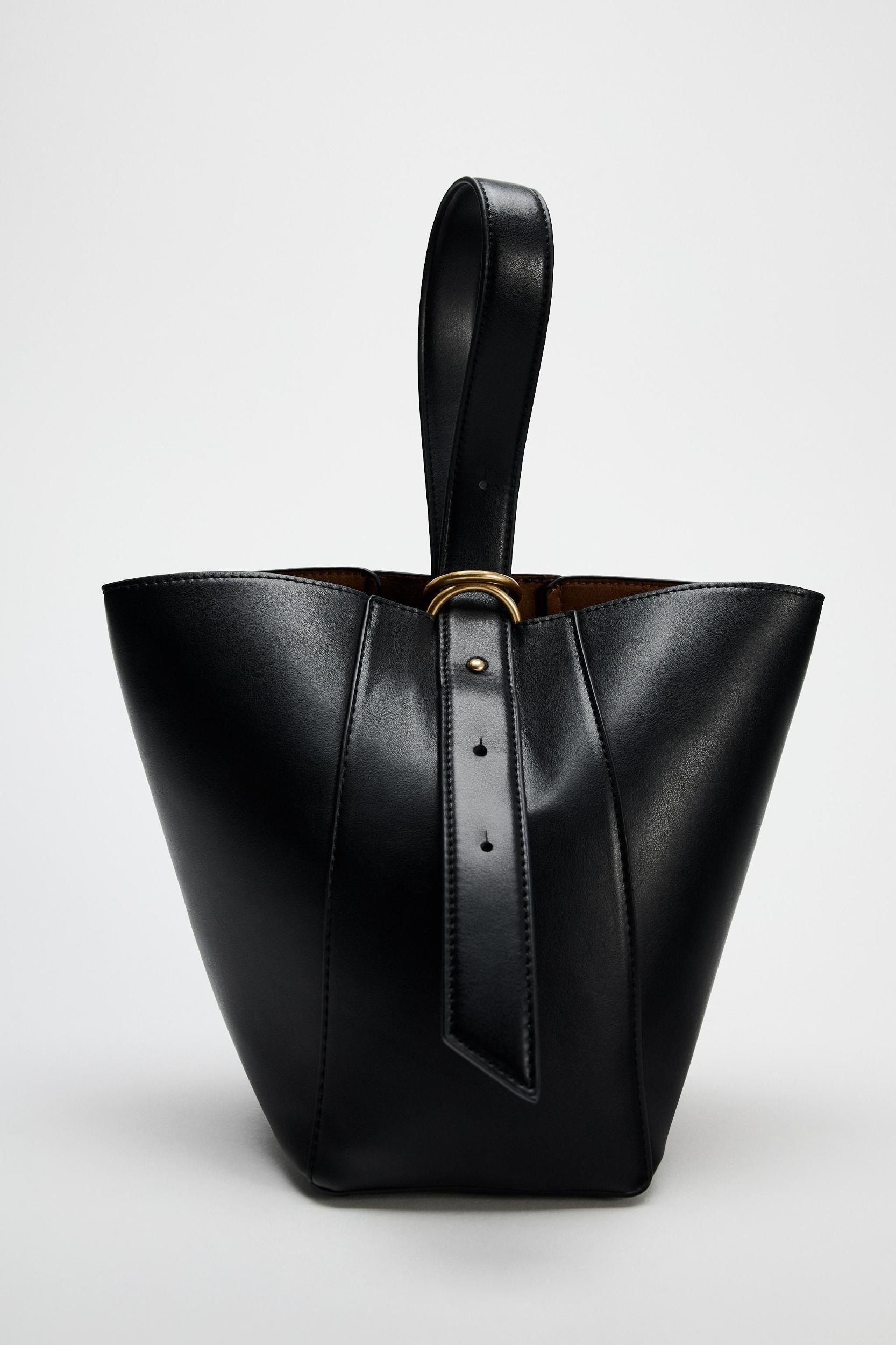 BUCKET BAG Product Image